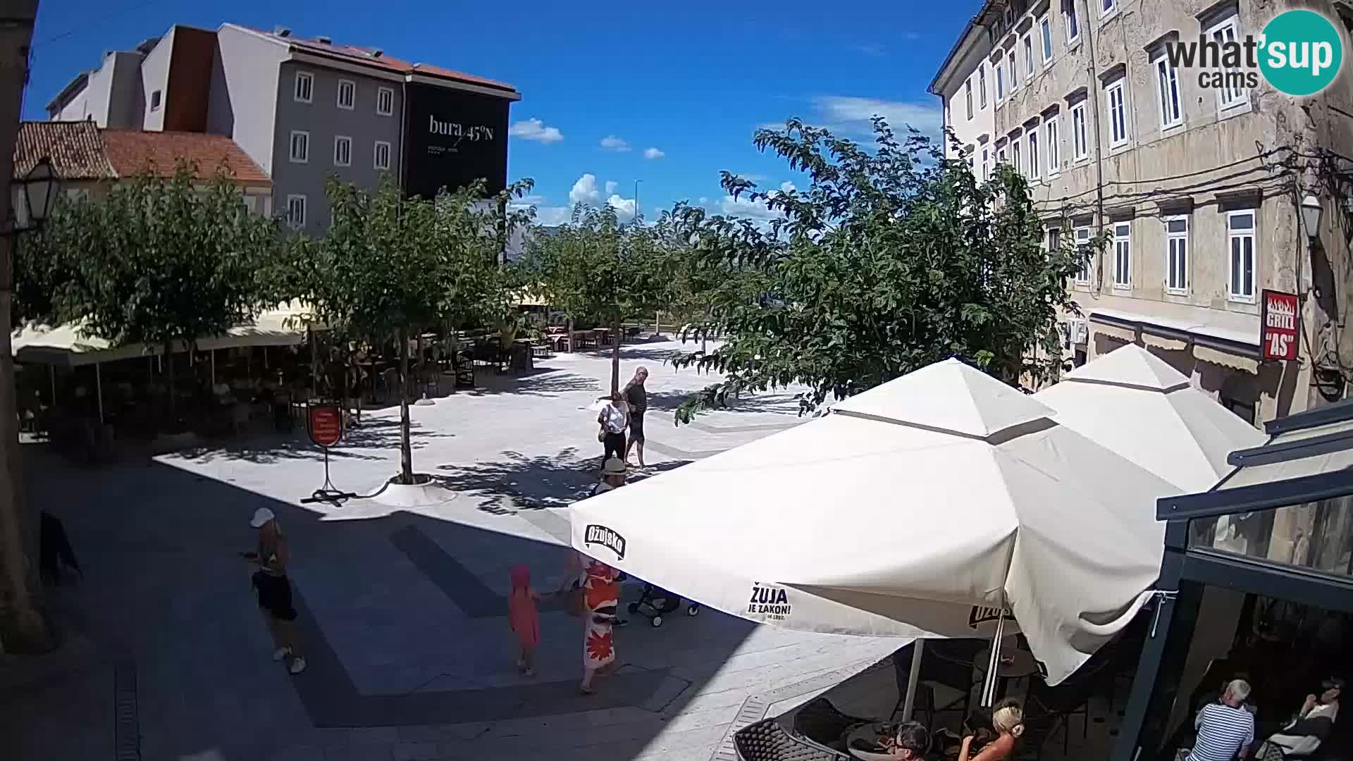 Centar grada Senja – Pavlinski trg – web kamere Dalmacija
