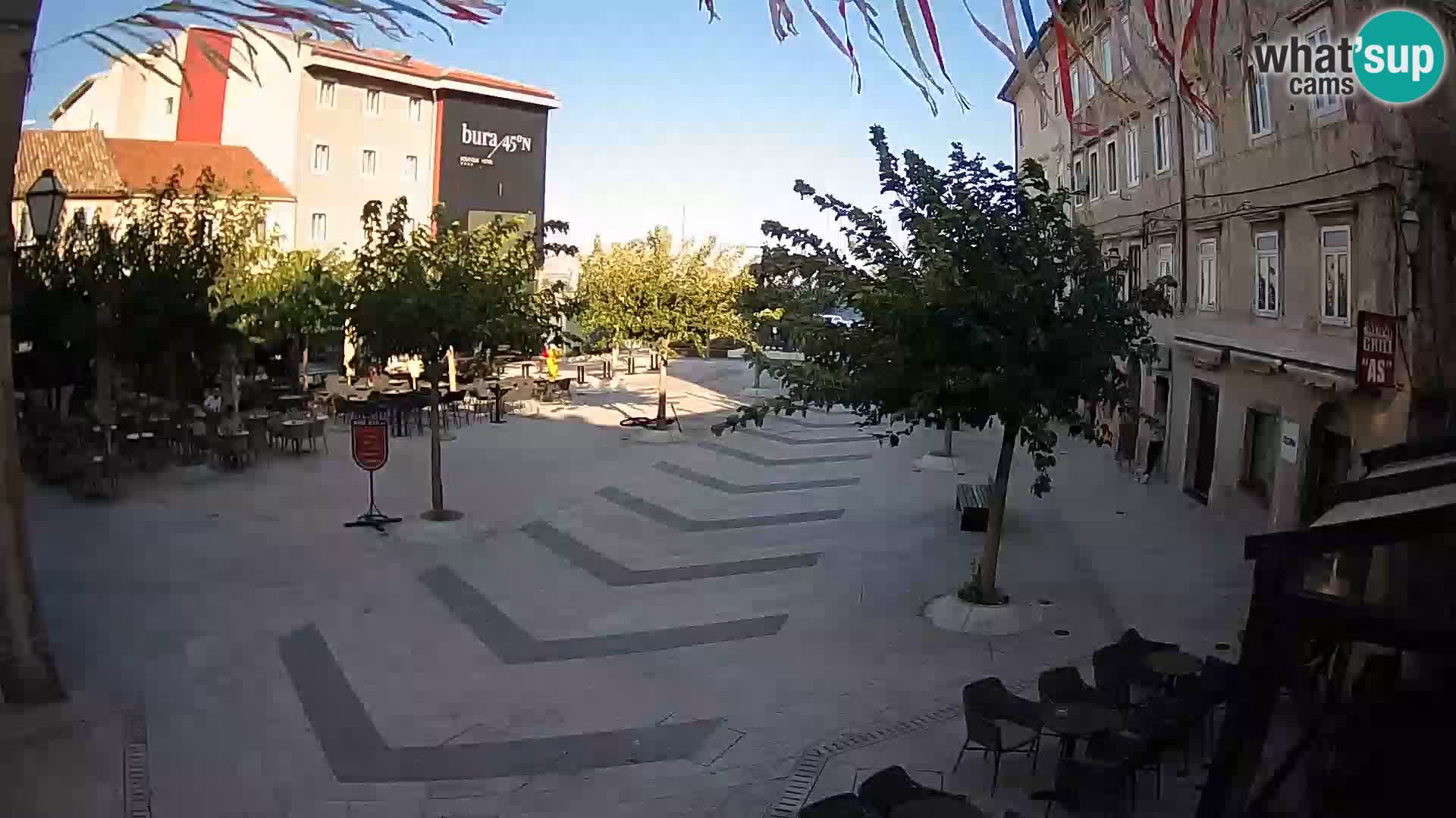 Center mesta Senj – Pavlinski trg – spletne kamere Dalmacija