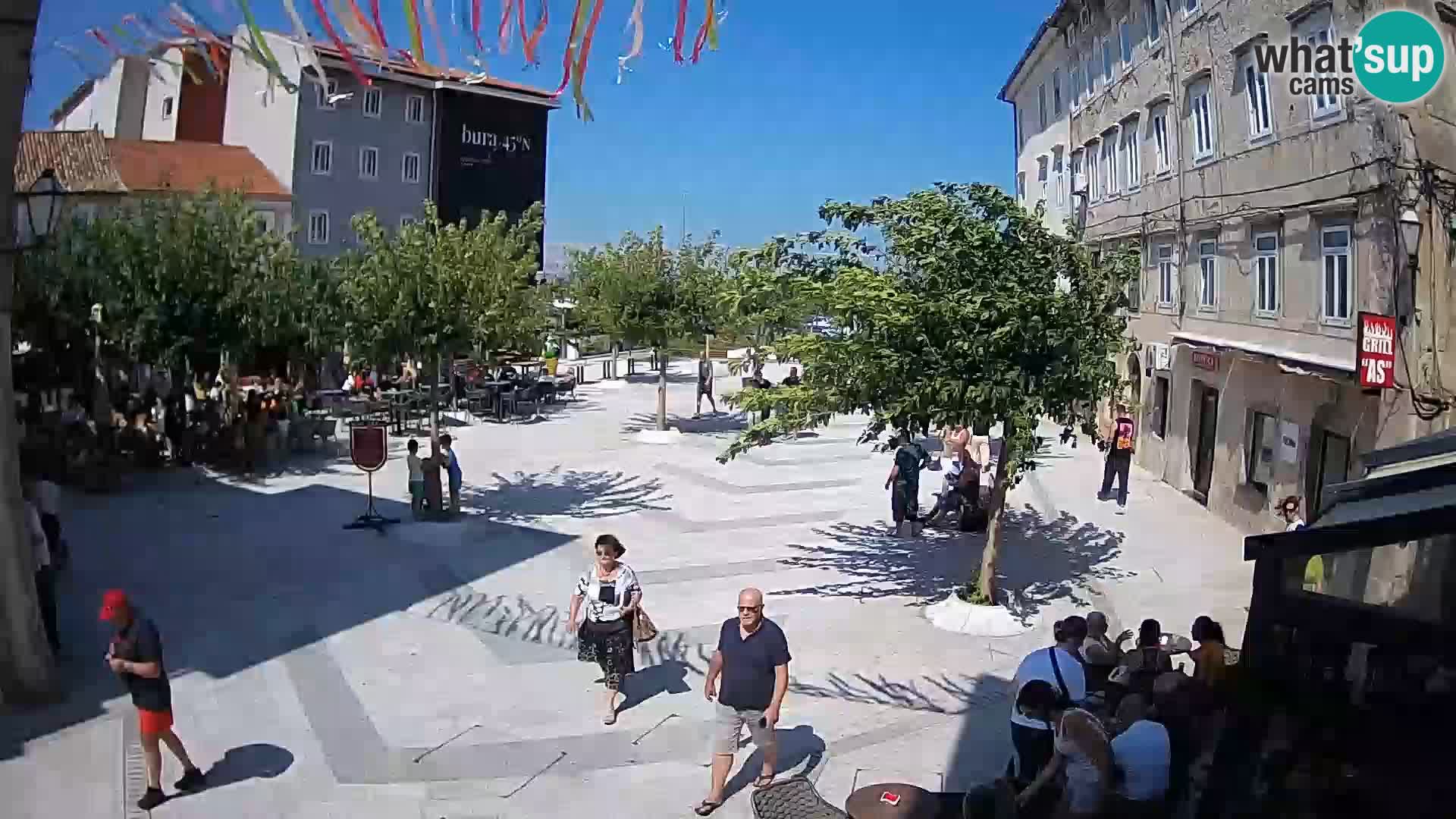 Center mesta Senj – Pavlinski trg – spletne kamere Dalmacija