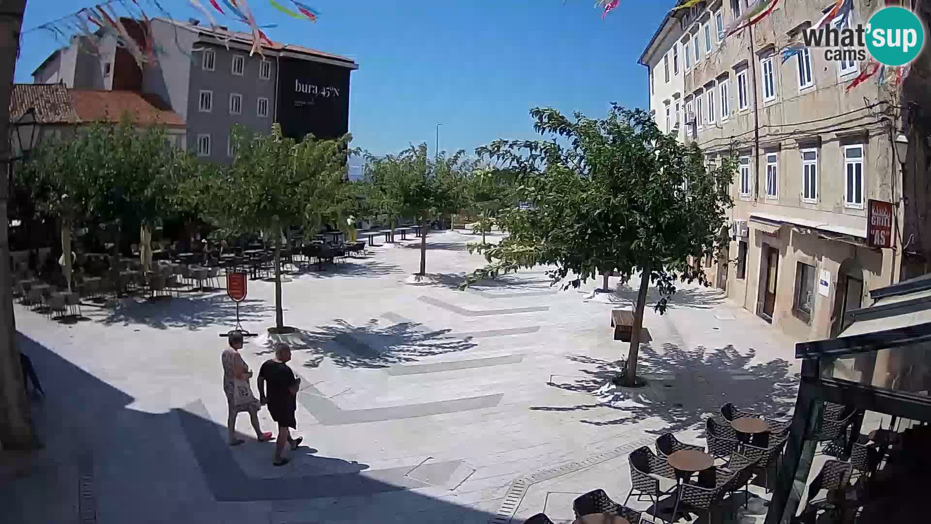 Centar grada Senja – Pavlinski trg – web kamere Dalmacija