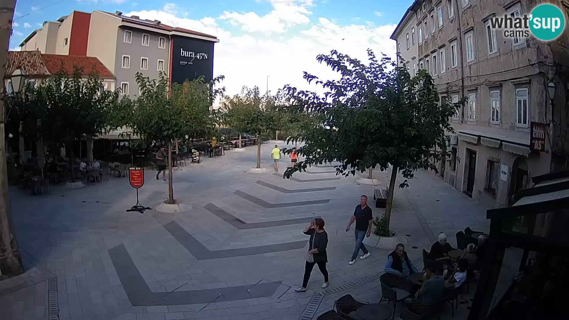 Center mesta Senj – Pavlinski trg – spletne kamere Dalmacija