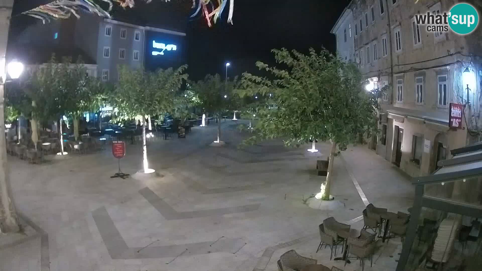Center mesta Senj – Pavlinski trg – spletne kamere Dalmacija