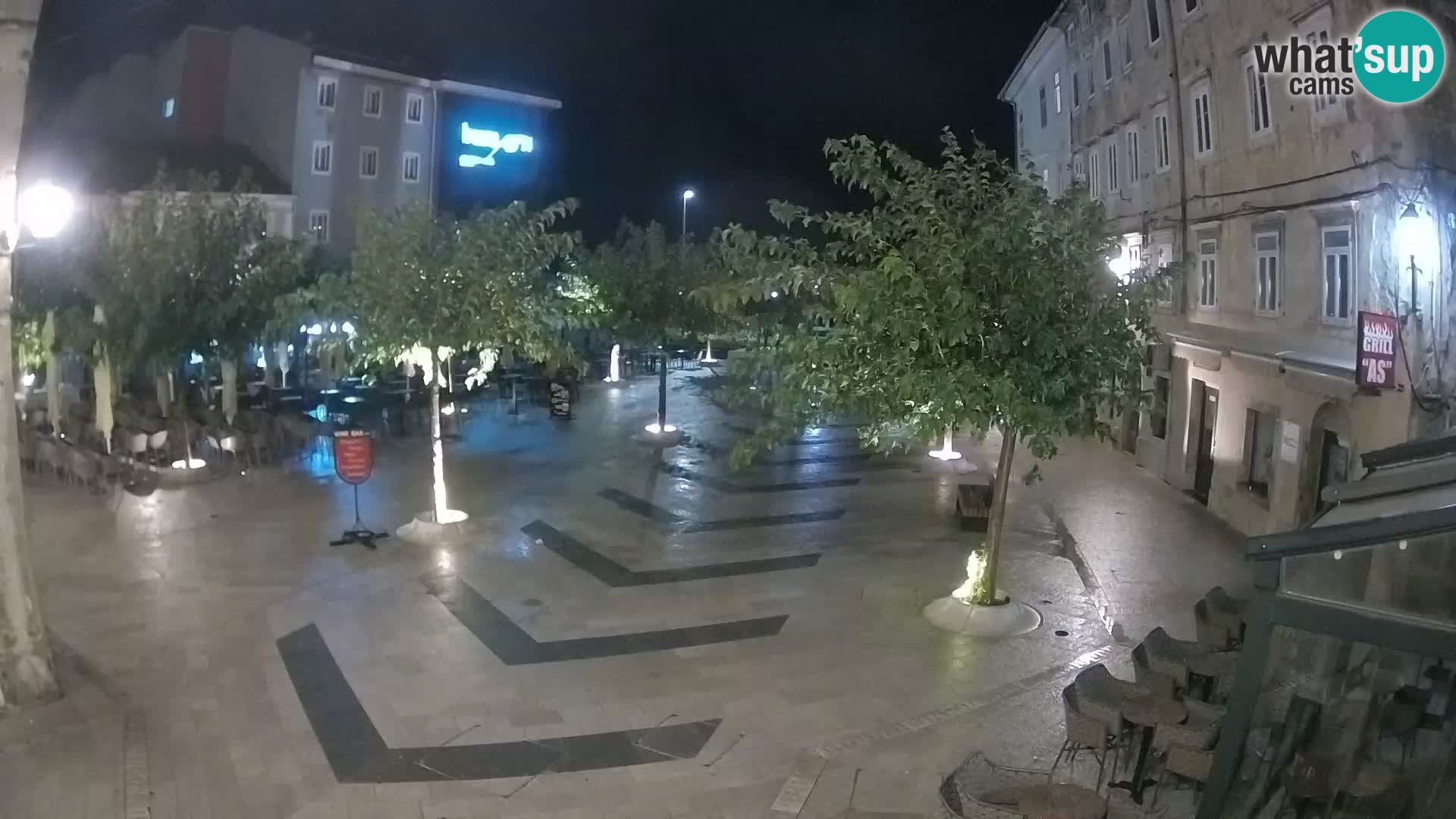 Center mesta Senj – Pavlinski trg – spletne kamere Dalmacija