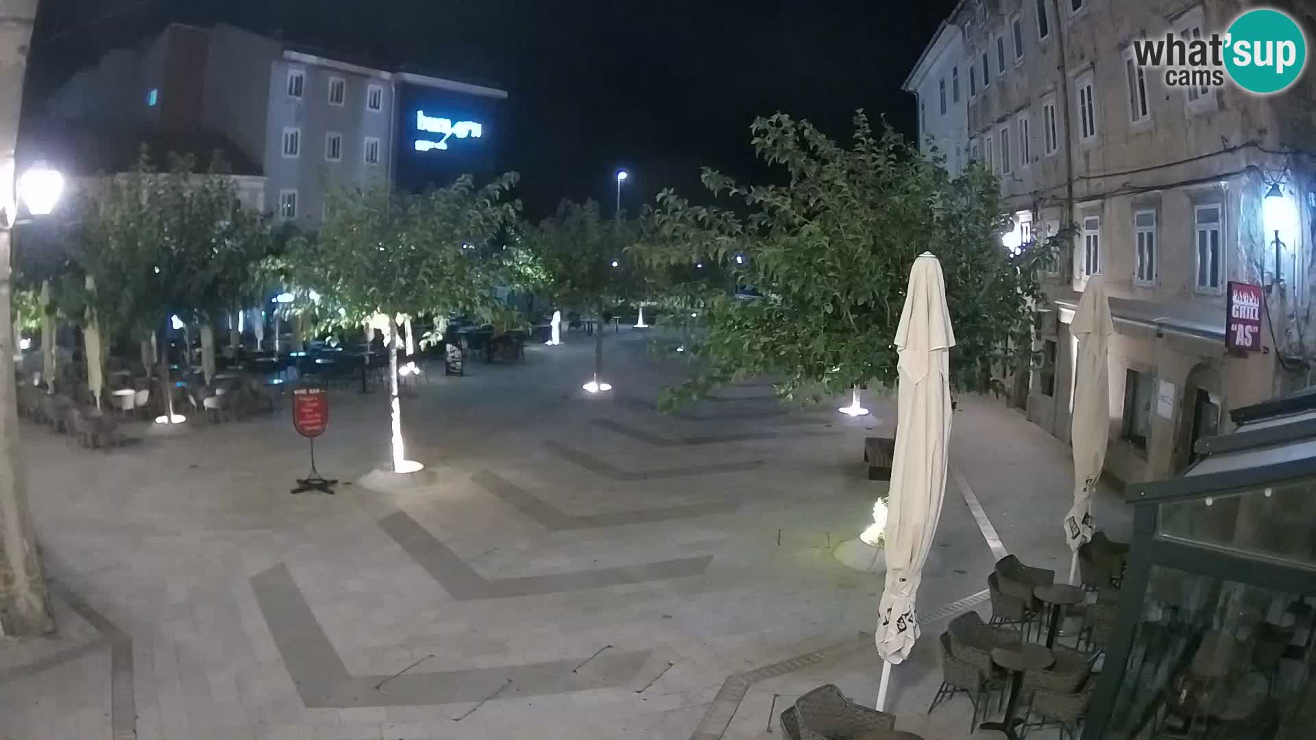 Centar grada Senja – Pavlinski trg – web kamere Dalmacija