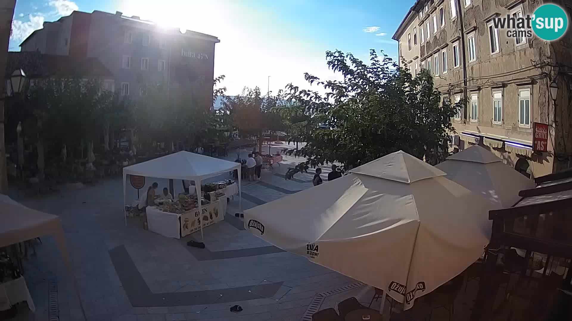 Centar grada Senja – Pavlinski trg – web kamere Dalmacija