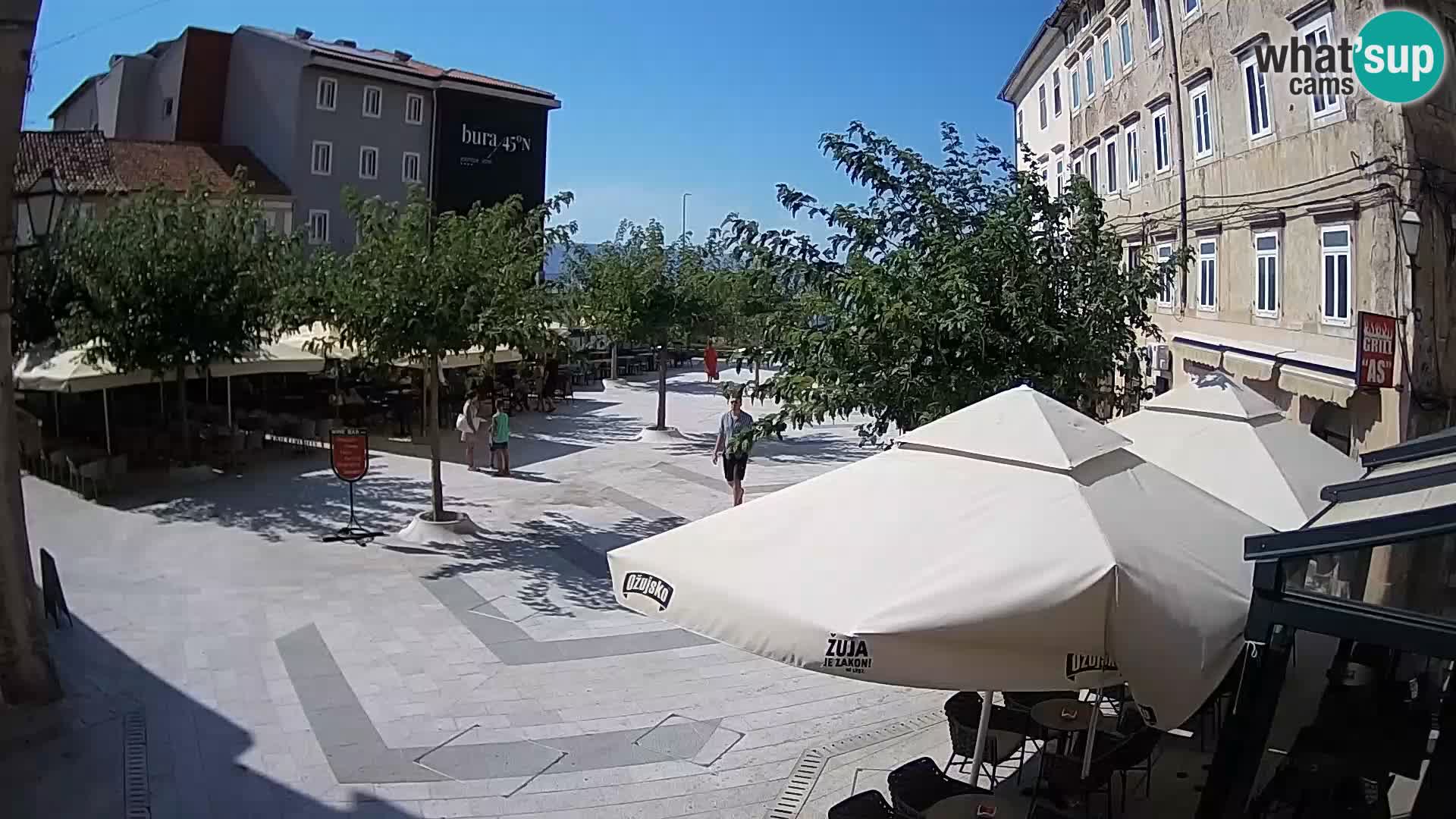 Centar grada Senja – Pavlinski trg – web kamere Dalmacija