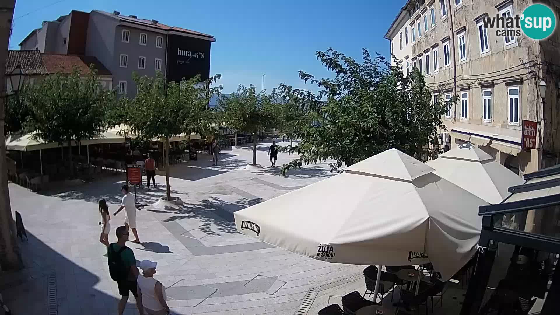 Centar grada Senja – Pavlinski trg – web kamere Dalmacija