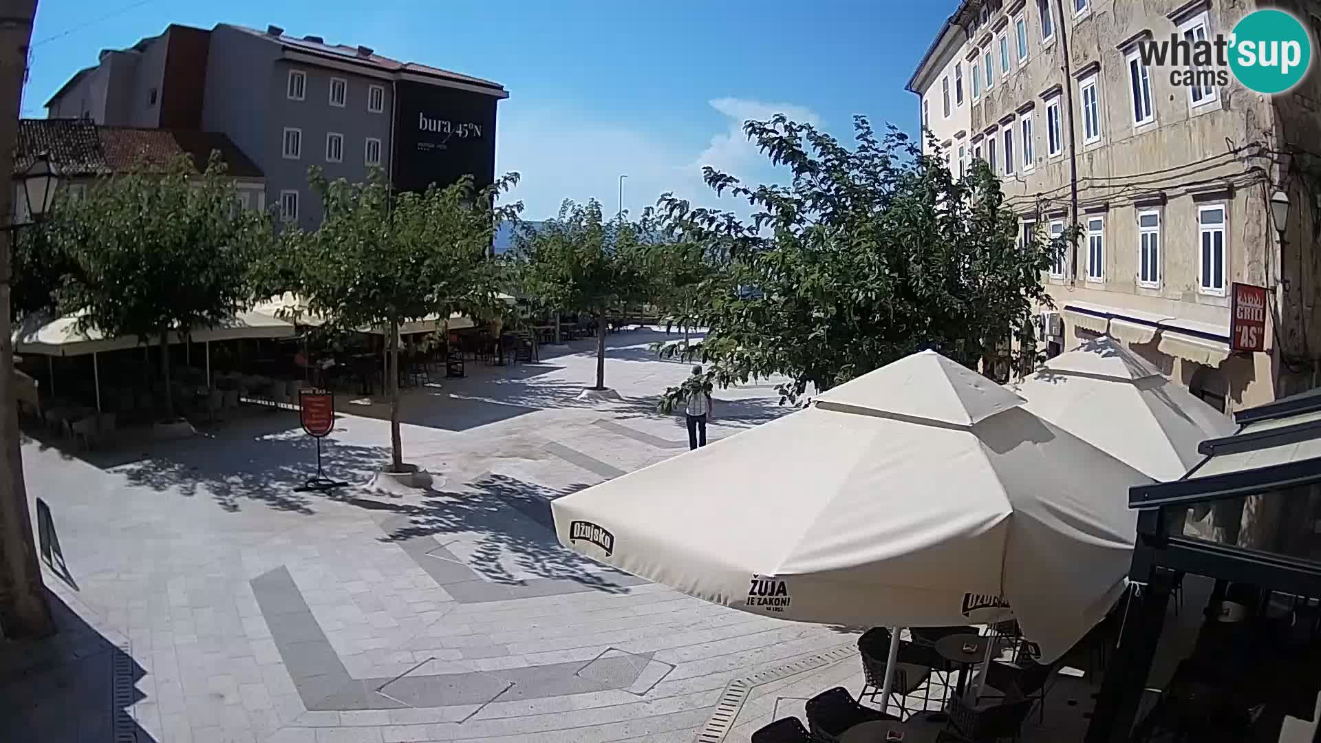 Centar grada Senja – Pavlinski trg – web kamere Dalmacija