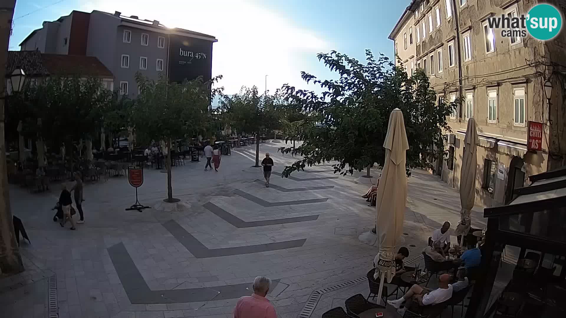 Center mesta Senj – Pavlinski trg – spletne kamere Dalmacija