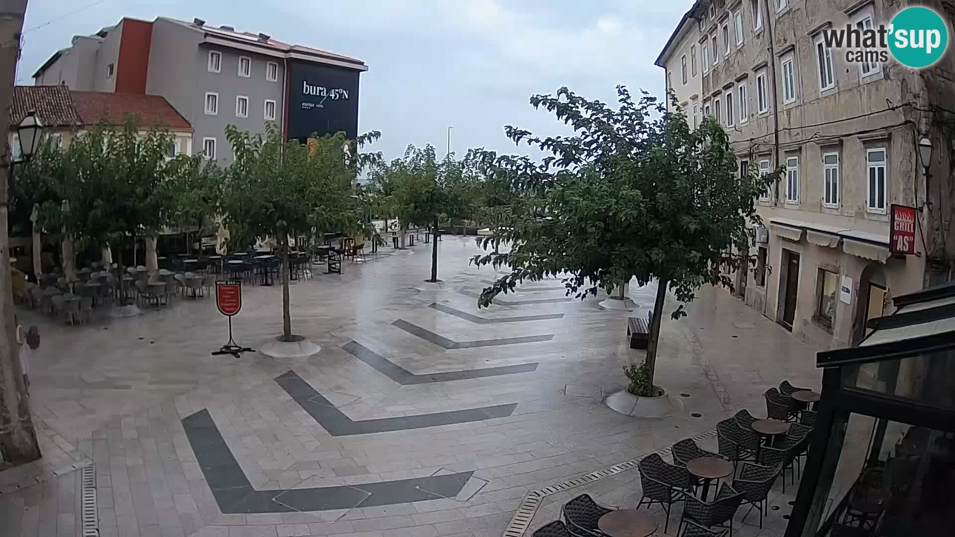 Centar grada Senja – Pavlinski trg – web kamere Dalmacija