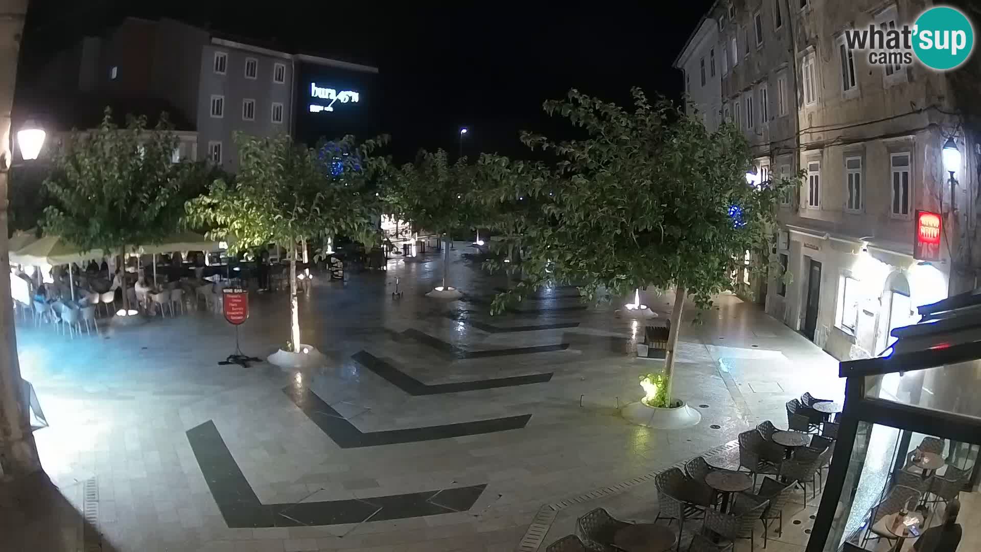 Centar grada Senja – Pavlinski trg – web kamere Dalmacija