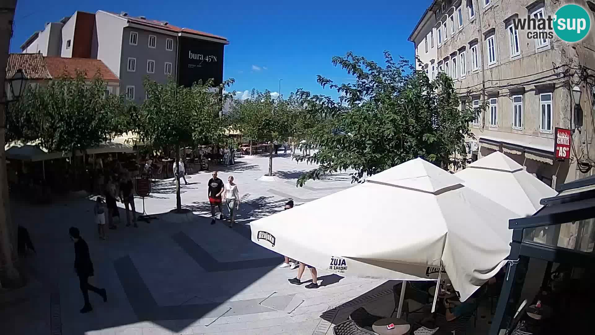 Centar grada Senja – Pavlinski trg – web kamere Dalmacija