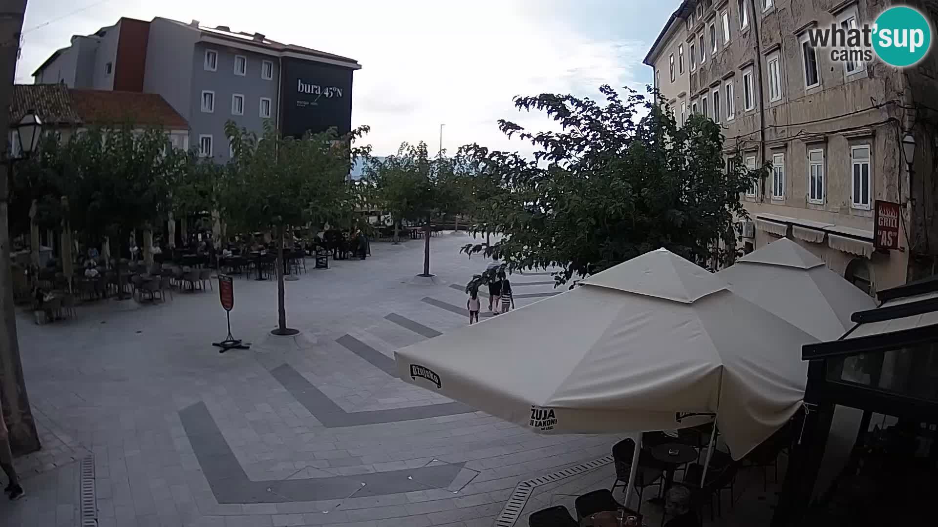 Center mesta Senj – Pavlinski trg – spletne kamere Dalmacija