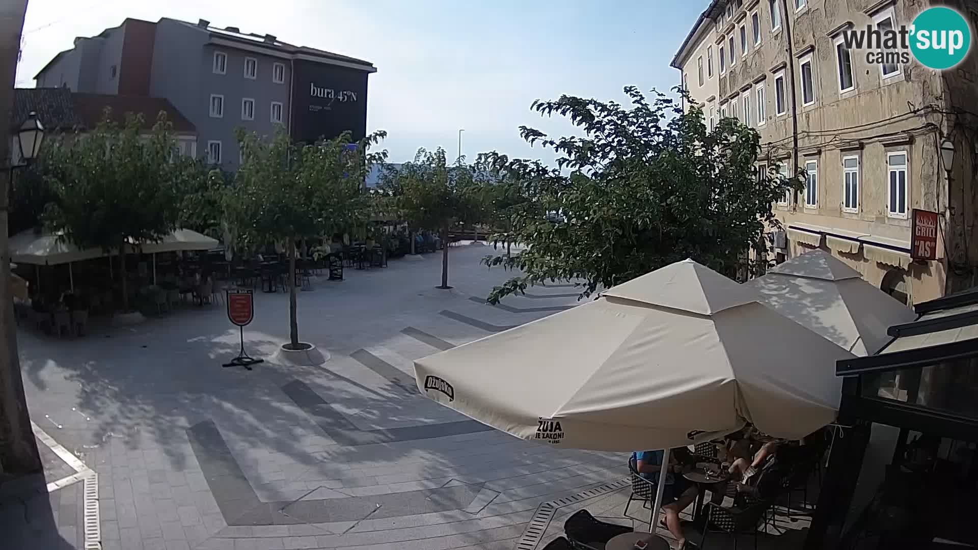 Centar grada Senja – Pavlinski trg – web kamere Dalmacija