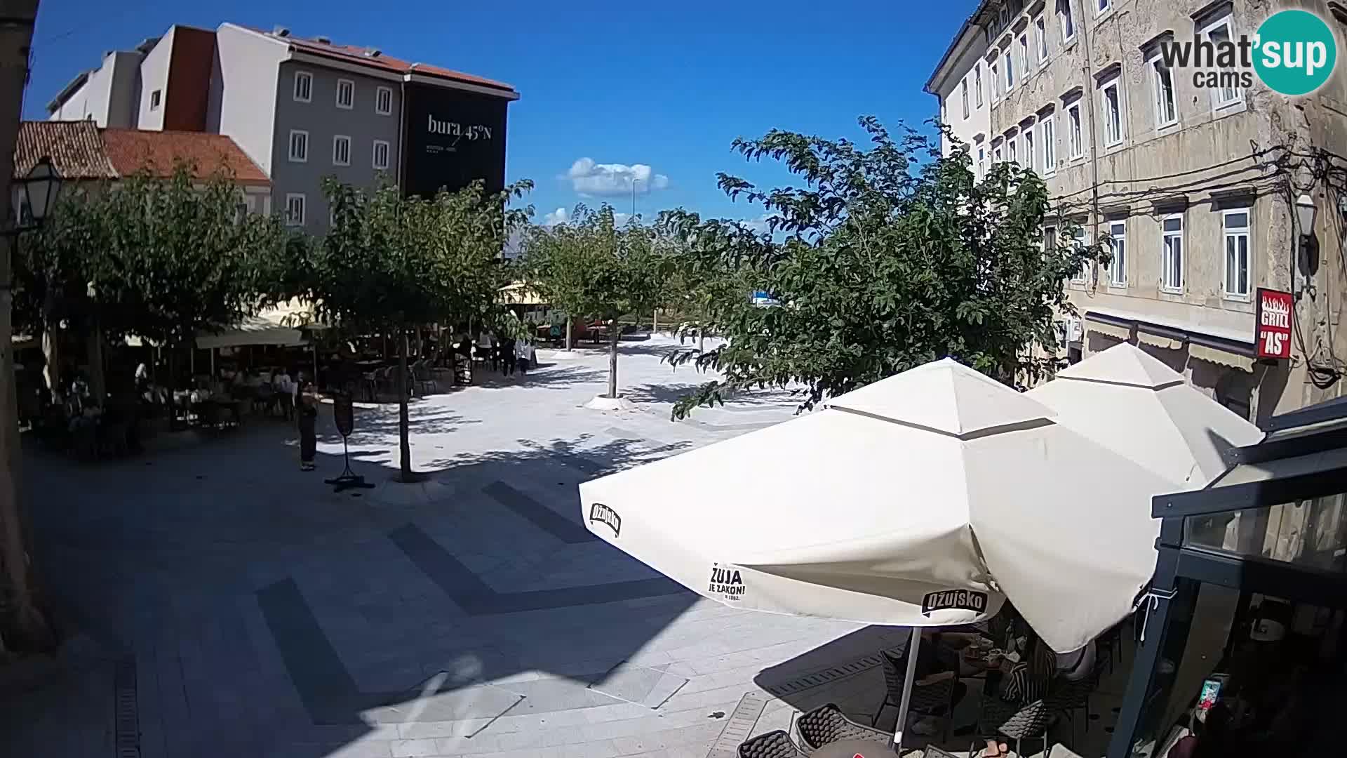 Centar grada Senja – Pavlinski trg – web kamere Dalmacija