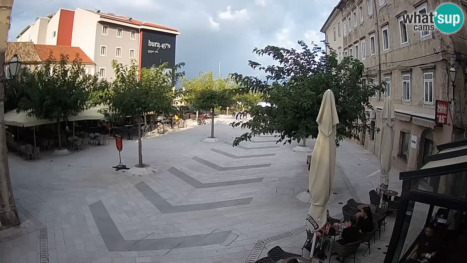 Center mesta Senj – Pavlinski trg – spletne kamere Dalmacija