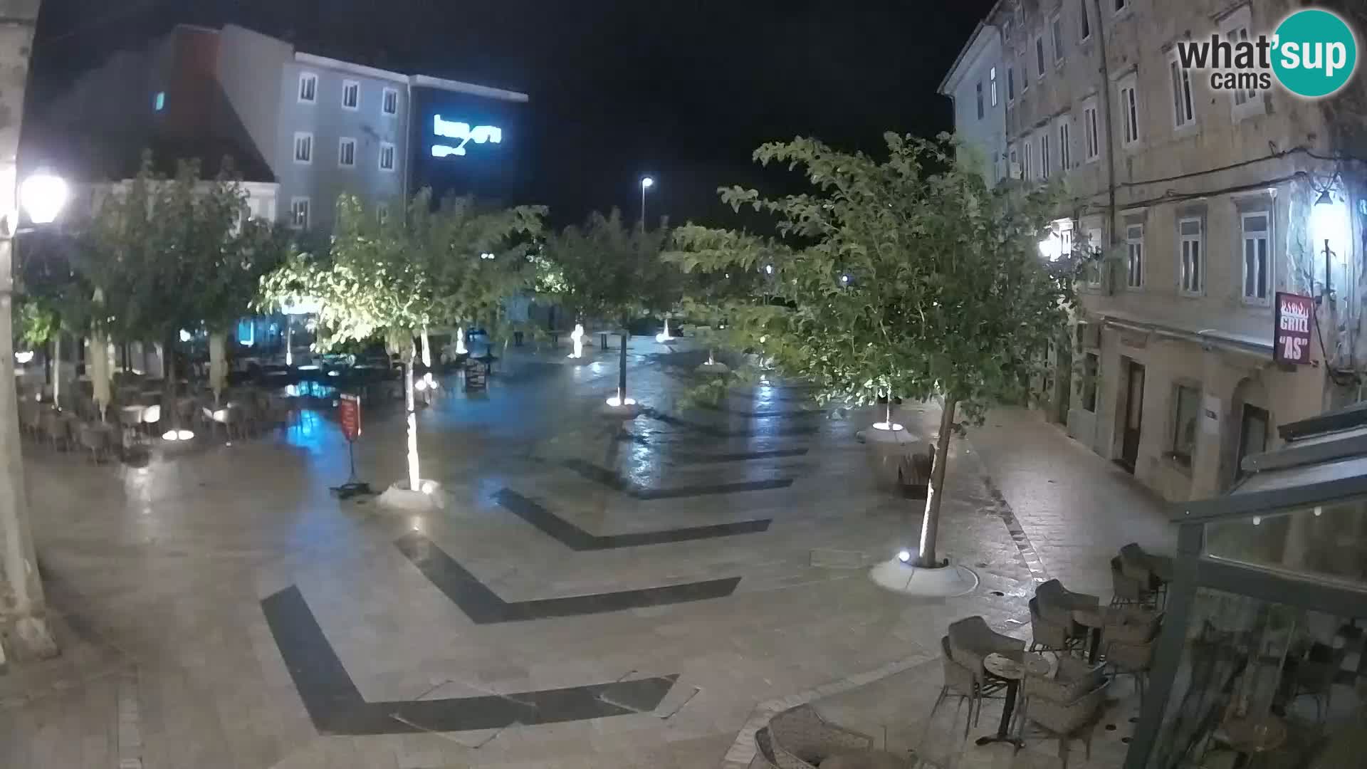 Centar grada Senja – Pavlinski trg – web kamere Dalmacija