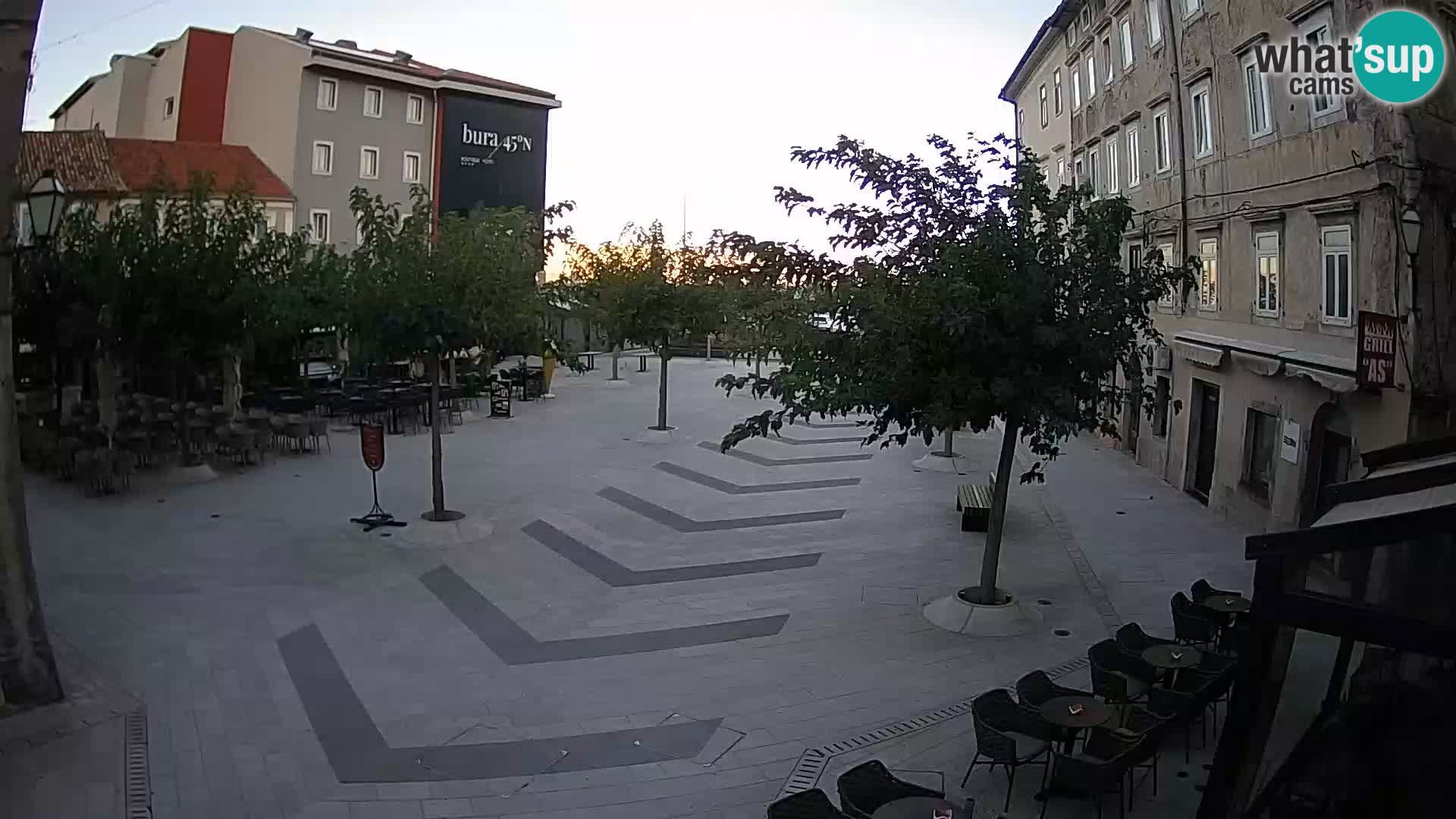 Center mesta Senj – Pavlinski trg – spletne kamere Dalmacija