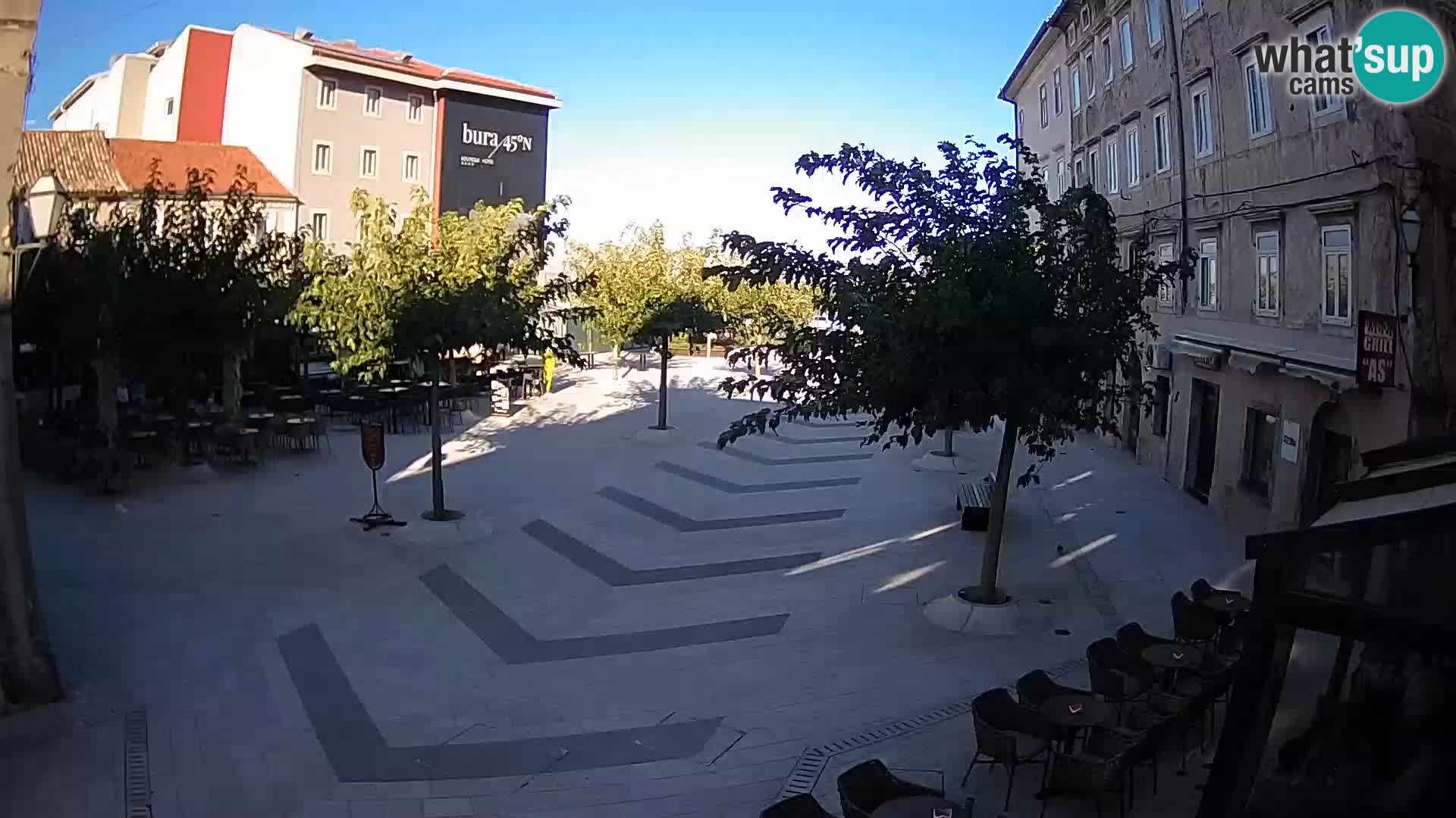 Center mesta Senj – Pavlinski trg – spletne kamere Dalmacija