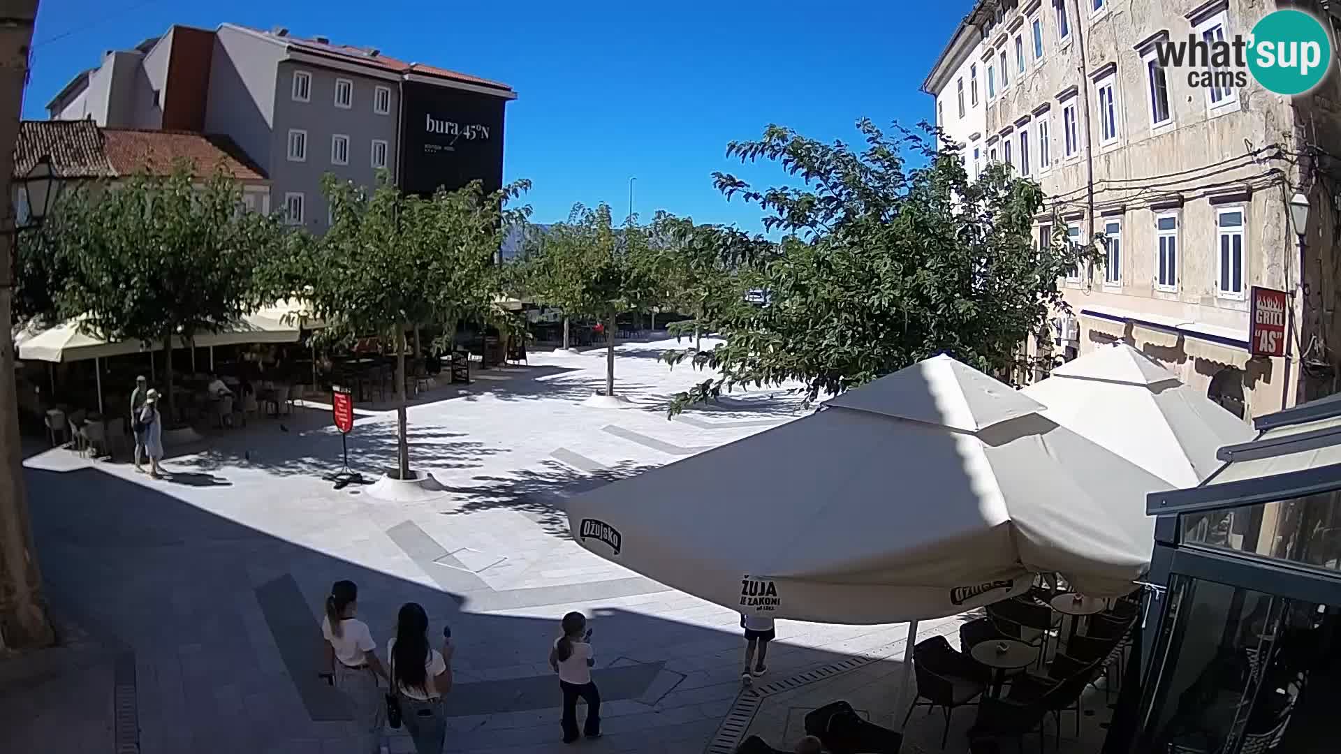 Zentrum der Stadt Senj – Pavlin platz – Live Cam Dalmatia