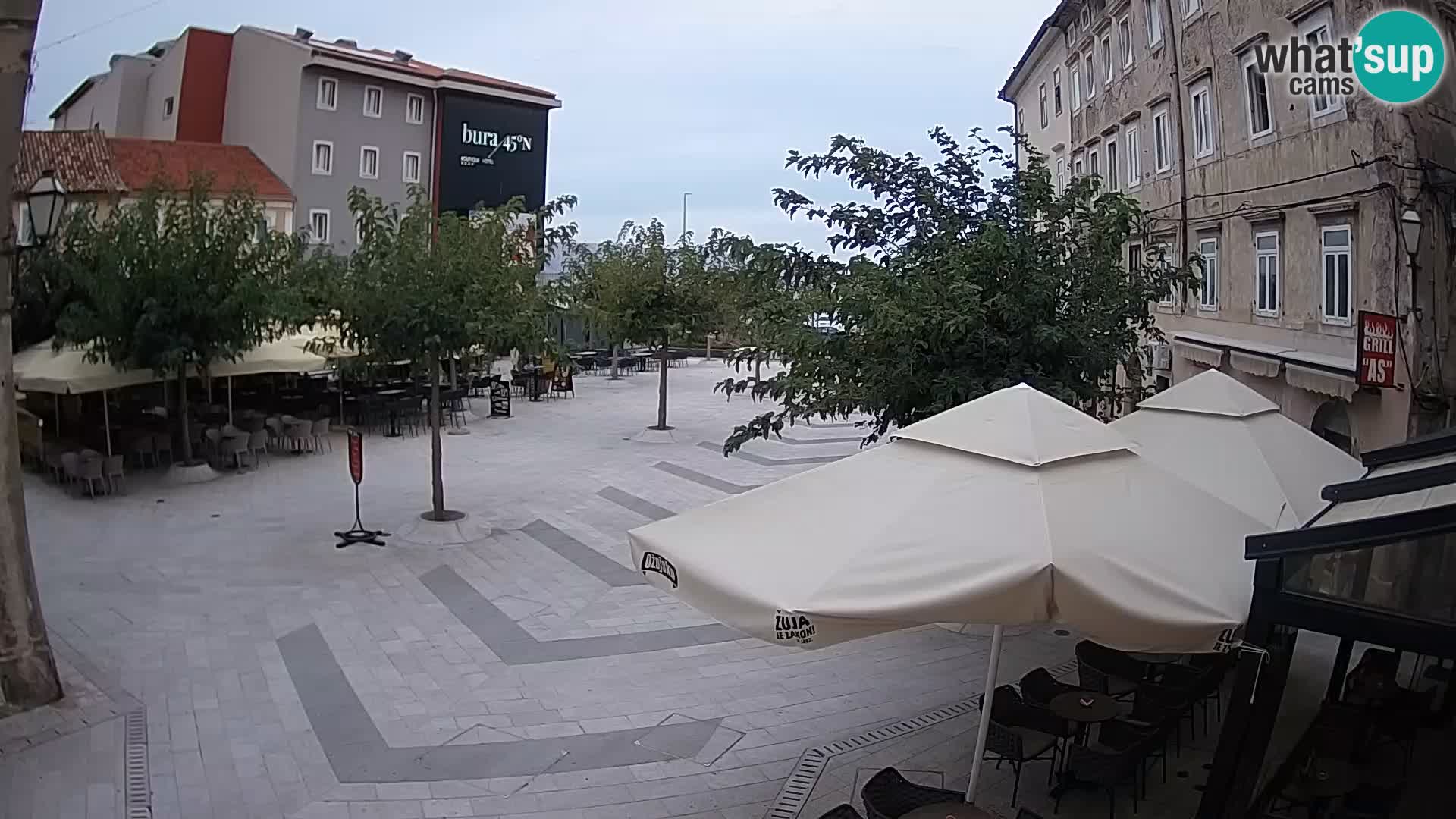 Center mesta Senj – Pavlinski trg – spletne kamere Dalmacija