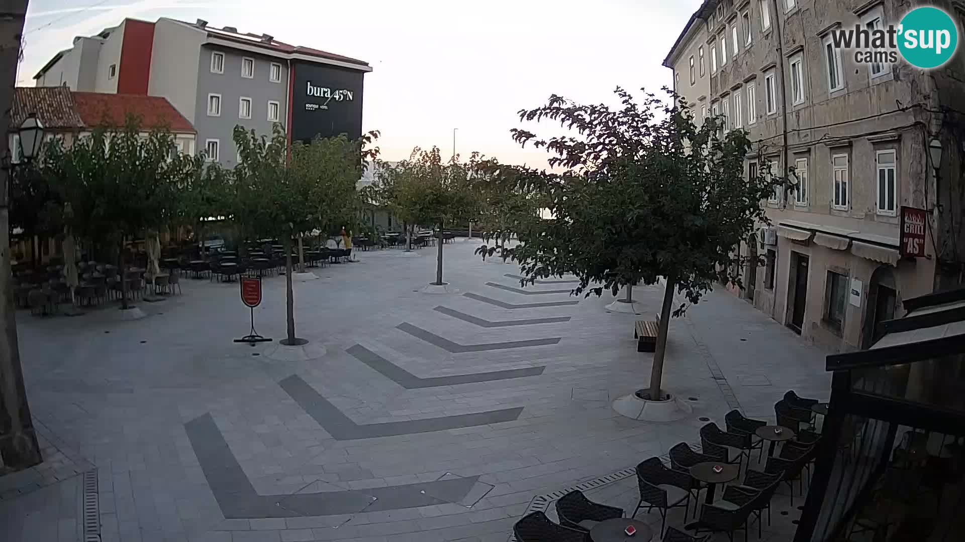 Center mesta Senj – Pavlinski trg – spletne kamere Dalmacija