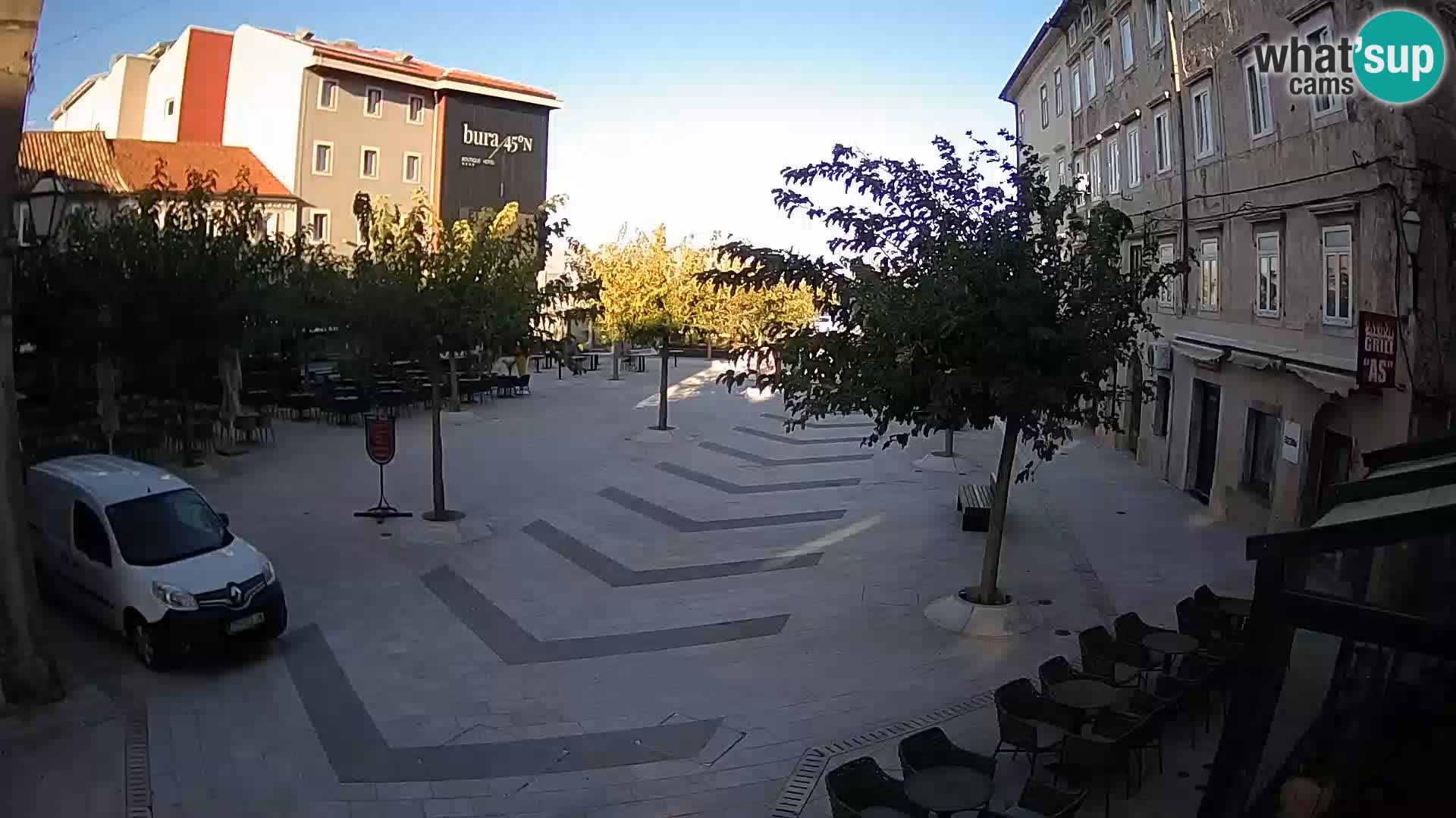 Center mesta Senj – Pavlinski trg – spletne kamere Dalmacija