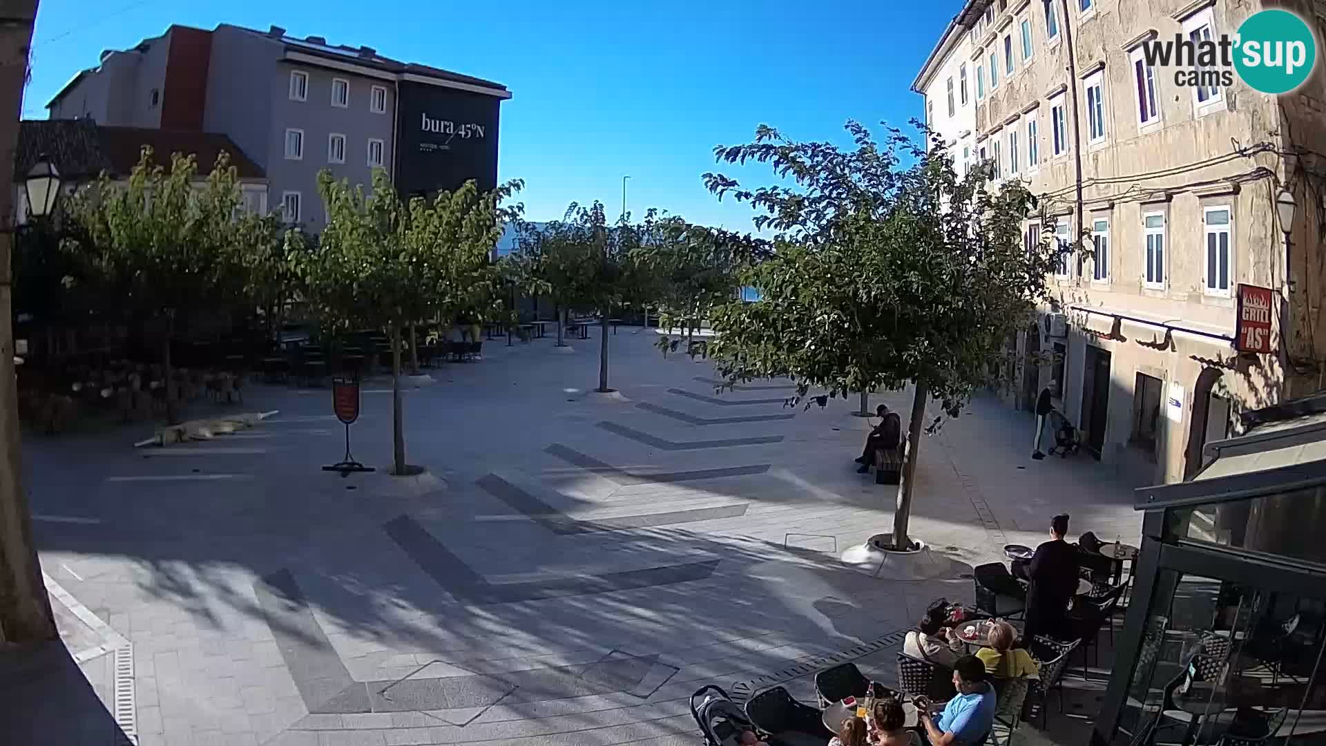 Center mesta Senj – Pavlinski trg – spletne kamere Dalmacija