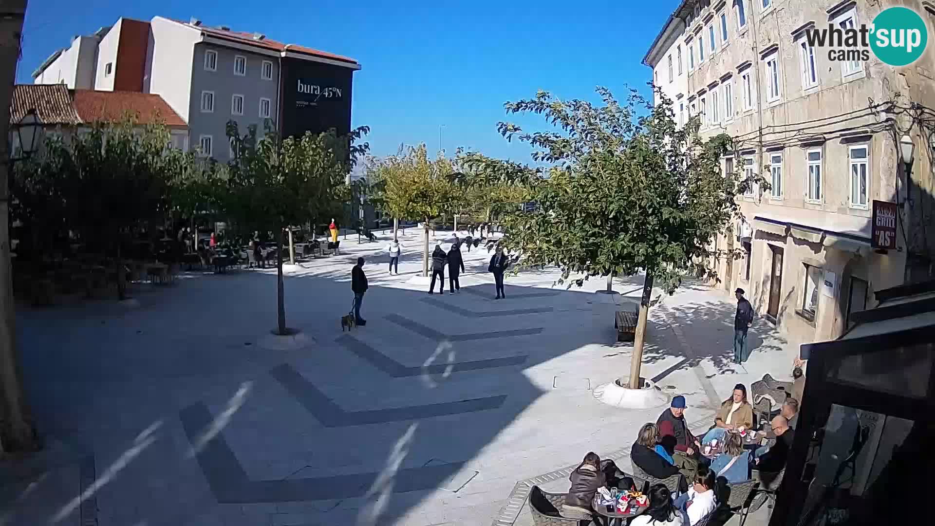 Center mesta Senj – Pavlinski trg – spletne kamere Dalmacija