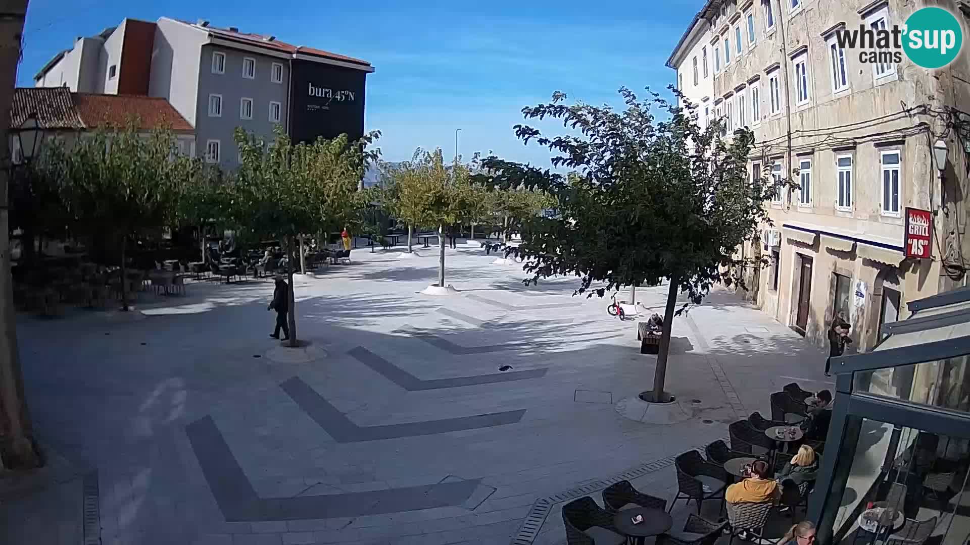Zentrum der Stadt Senj – Pavlin platz – Live Cam Dalmatia