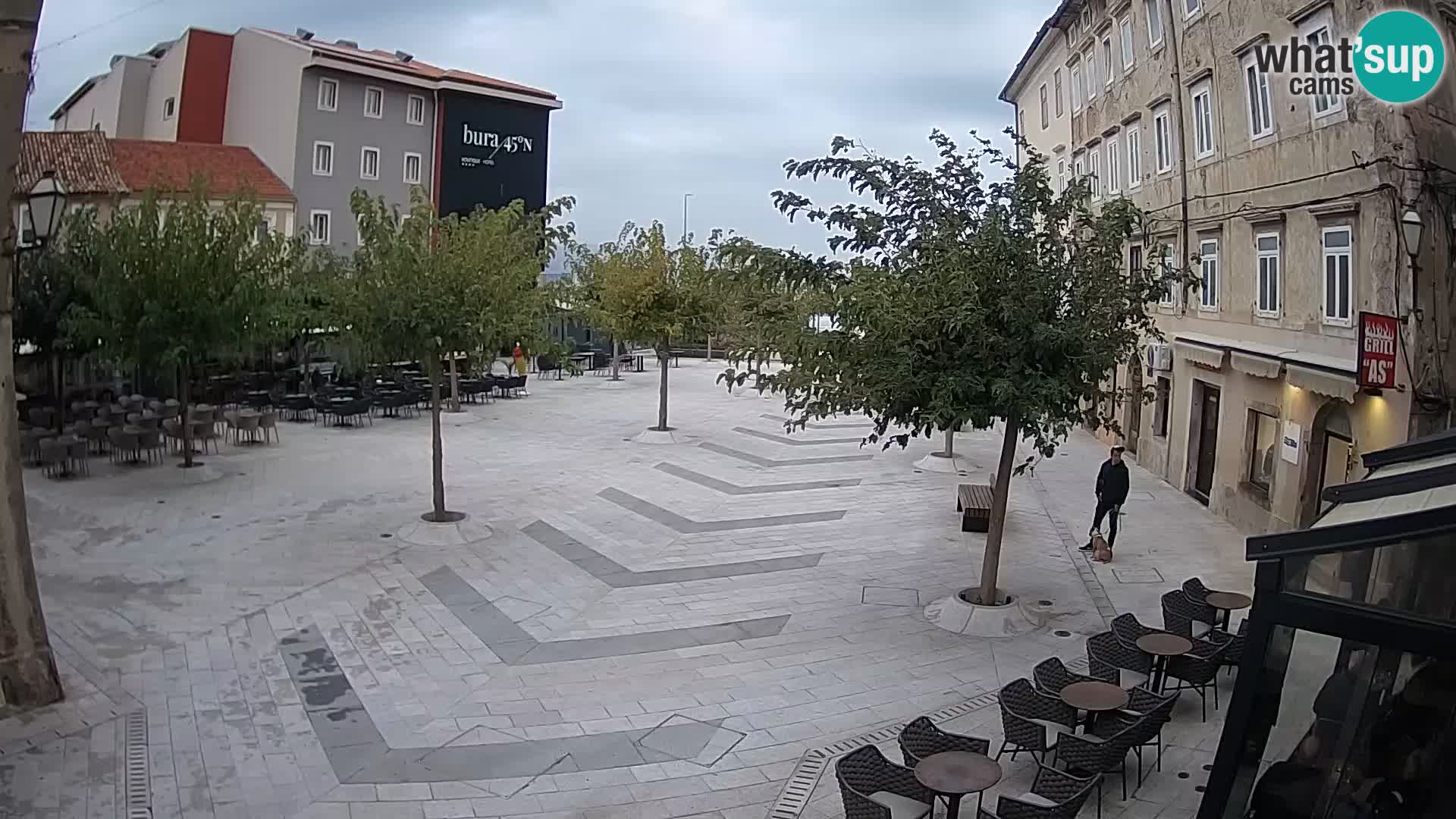 Zentrum der Stadt Senj – Pavlin platz – Live Cam Dalmatia