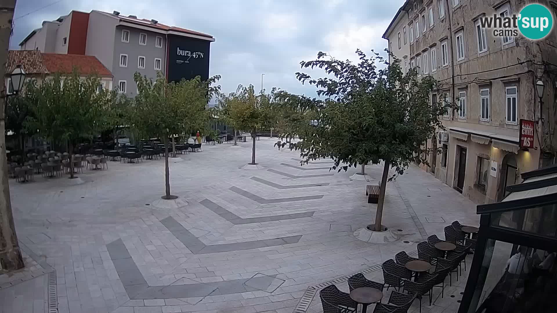 Centar grada Senja – Pavlinski trg – web kamere Dalmacija