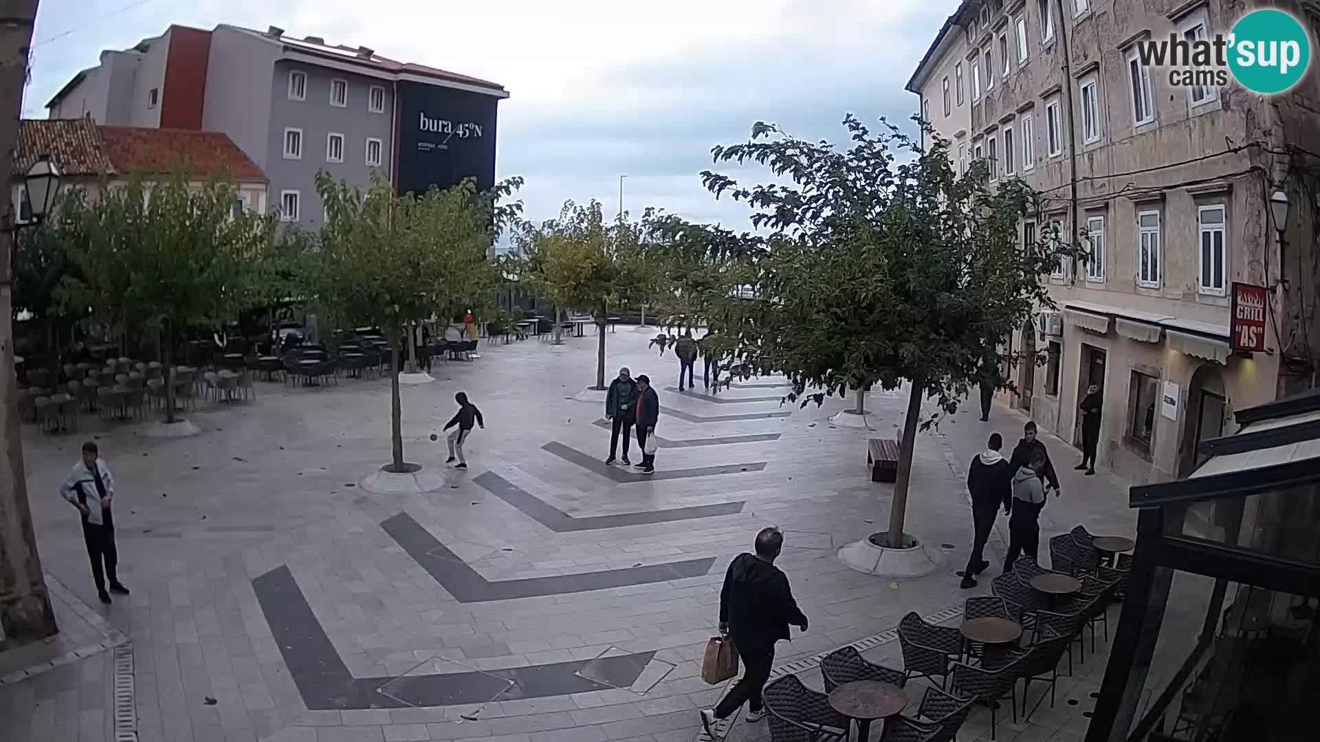 Zentrum der Stadt Senj – Pavlin platz – Live Cam Dalmatia