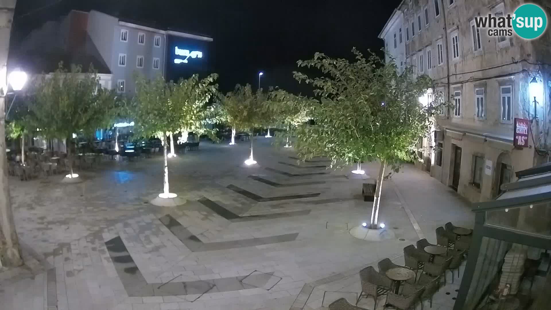 Center mesta Senj – Pavlinski trg – spletne kamere Dalmacija
