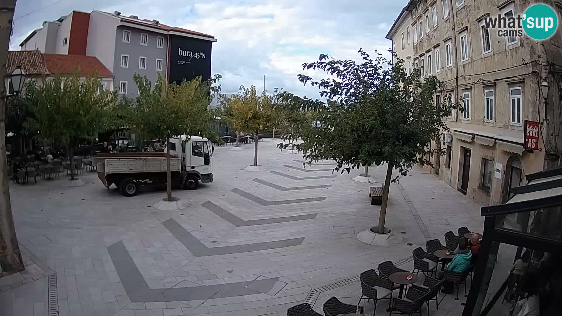 Center mesta Senj – Pavlinski trg – spletne kamere Dalmacija