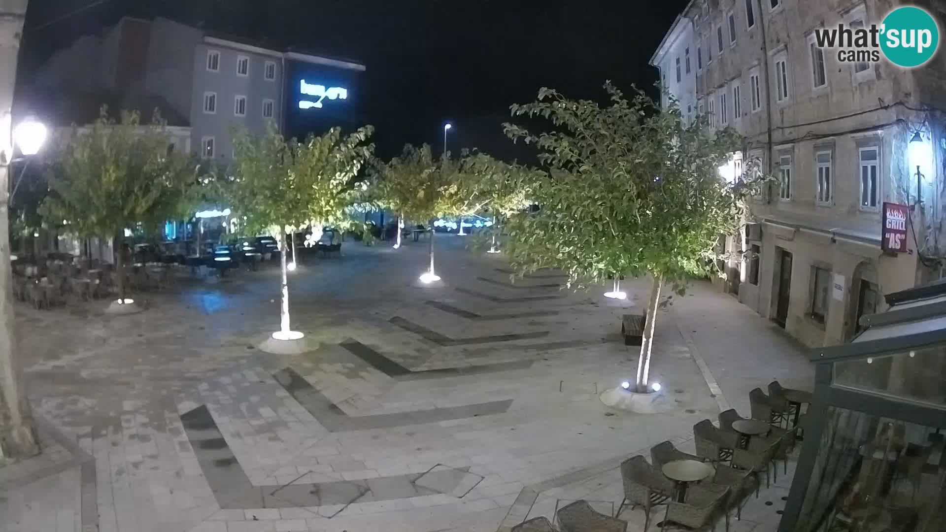 Center mesta Senj – Pavlinski trg – spletne kamere Dalmacija