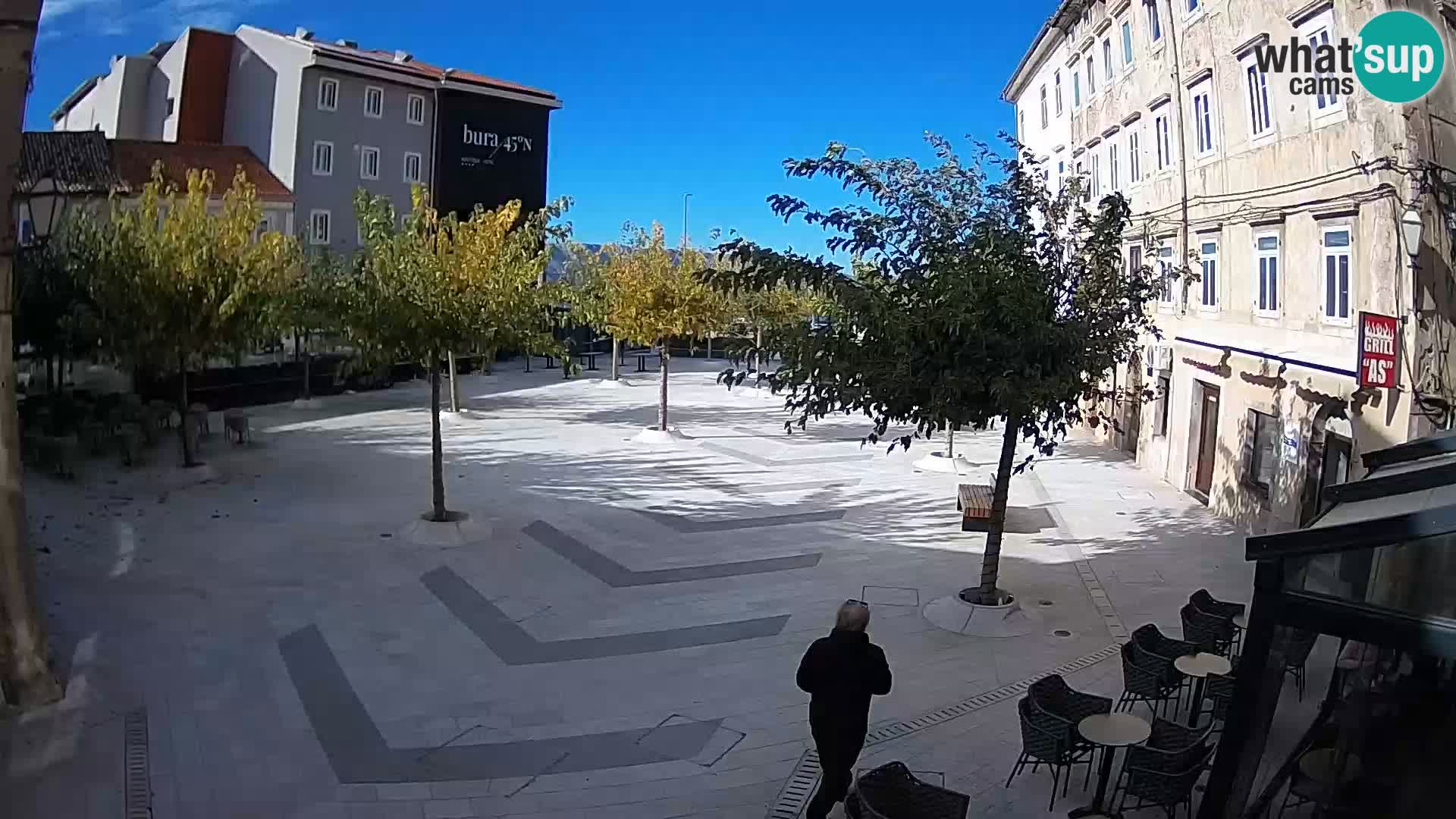 Center mesta Senj – Pavlinski trg – spletne kamere Dalmacija