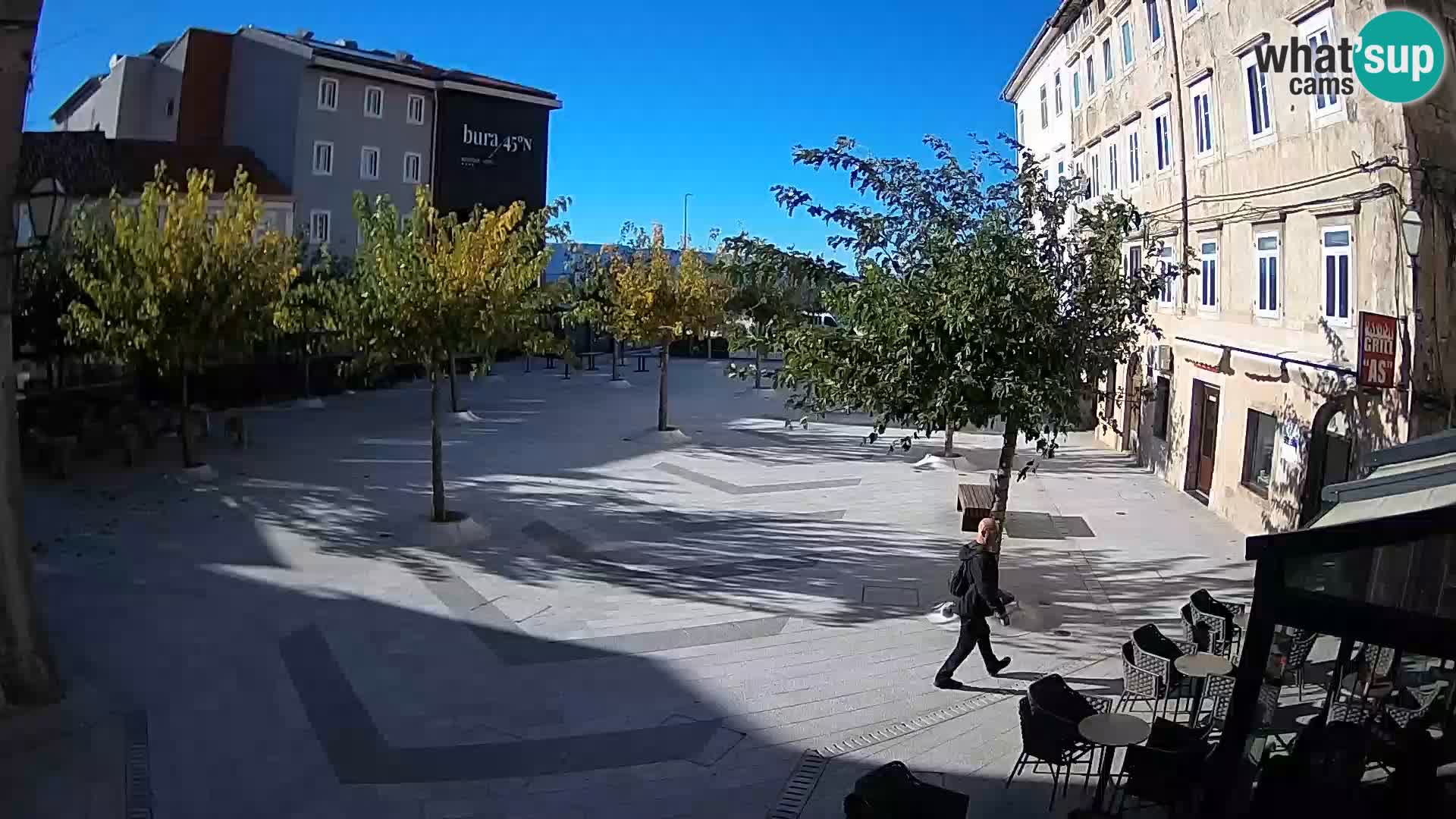 Zentrum der Stadt Senj – Pavlin platz – Live Cam Dalmatia