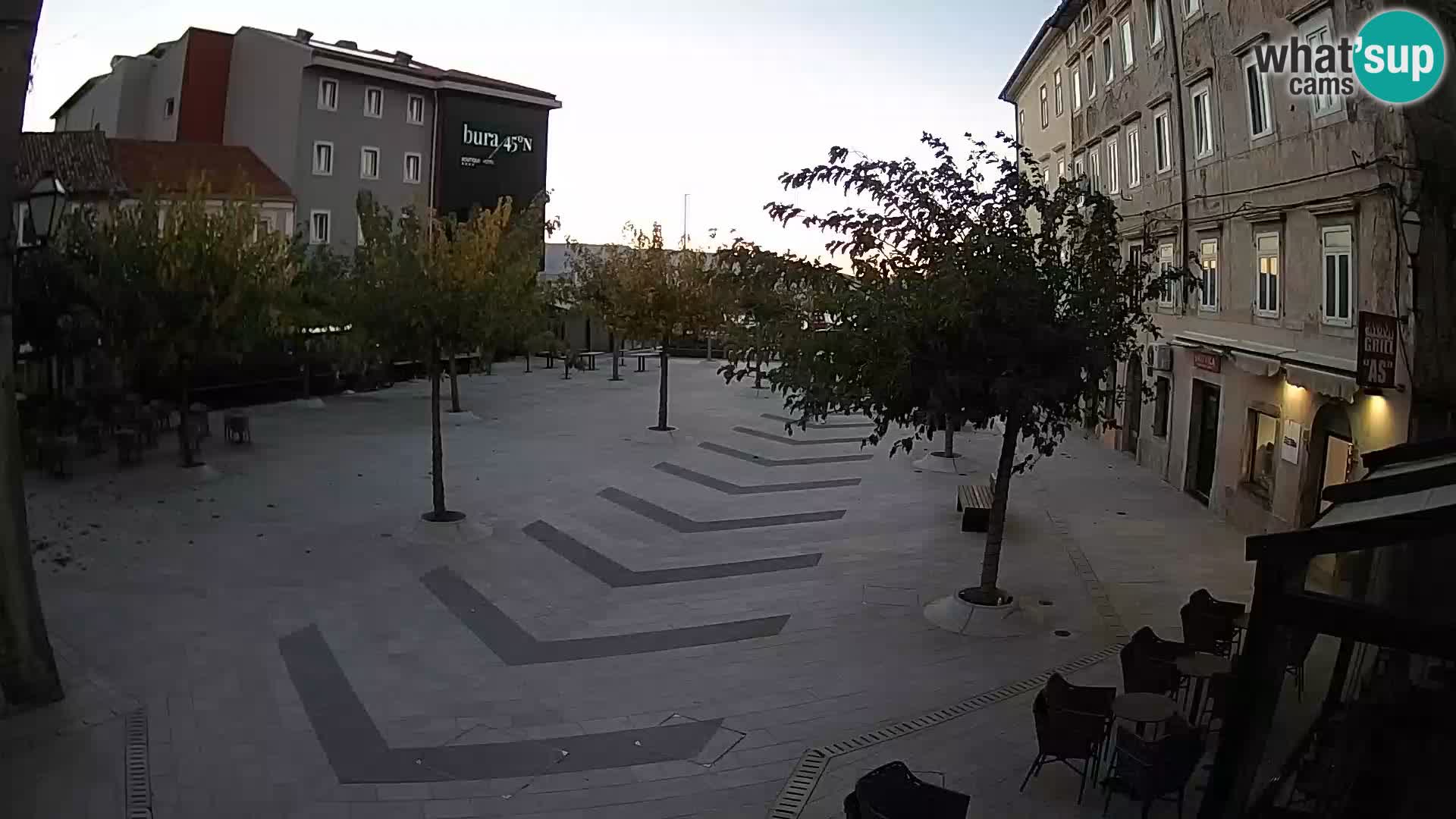 Zentrum der Stadt Senj – Pavlin platz – Live Cam Dalmatia