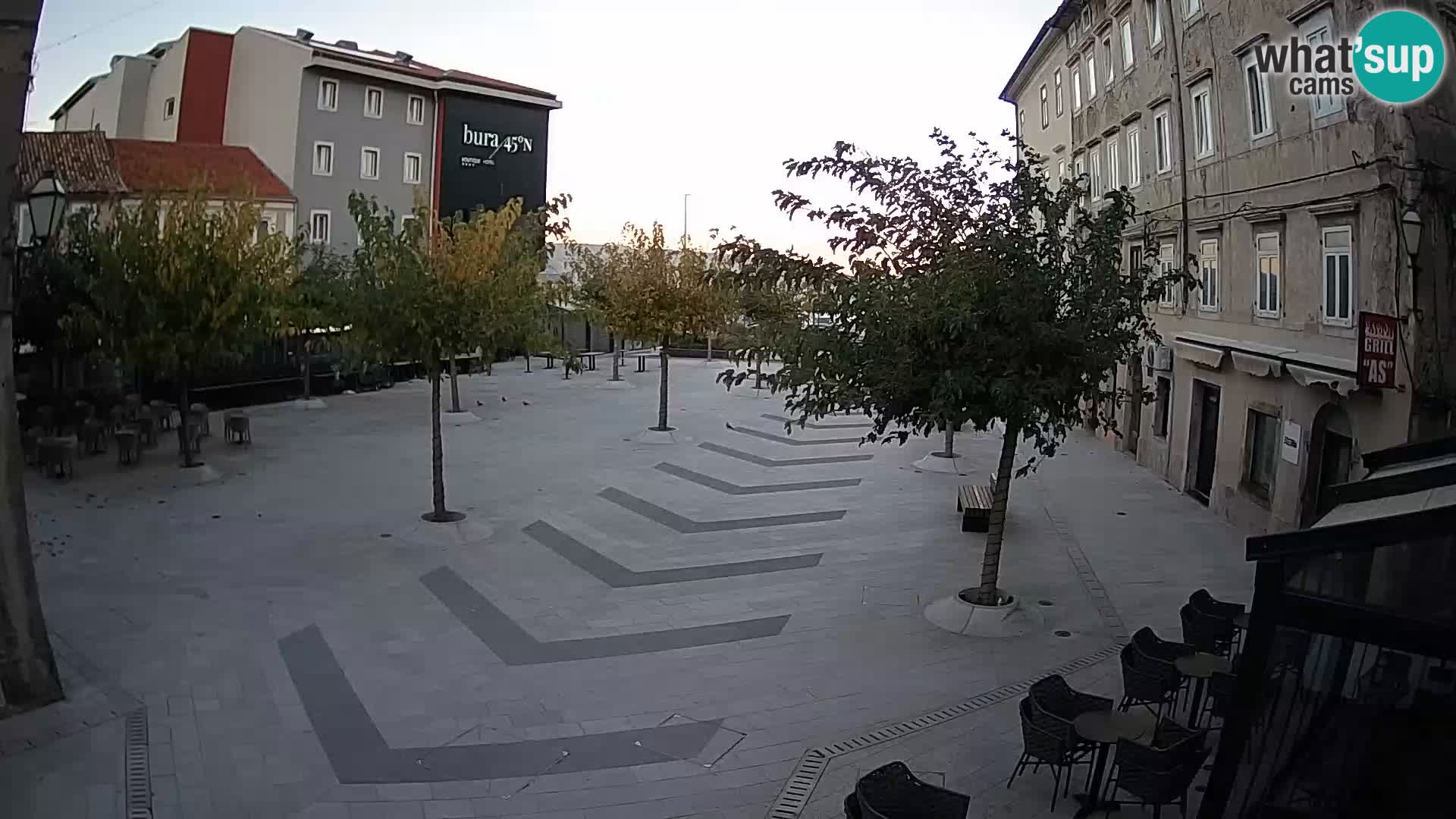 Zentrum der Stadt Senj – Pavlin platz – Live Cam Dalmatia