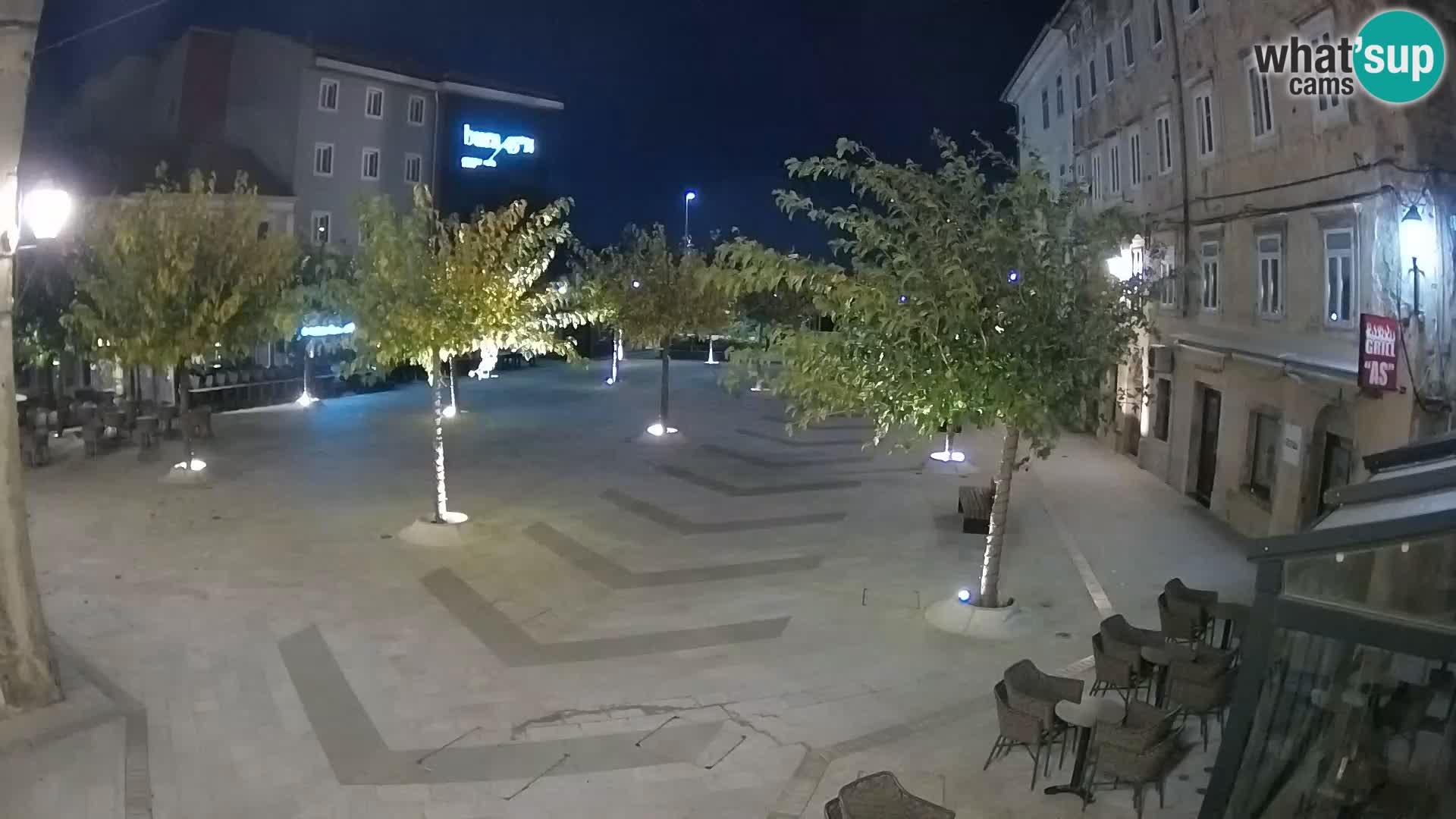 Centar grada Senja – Pavlinski trg – web kamere Dalmacija