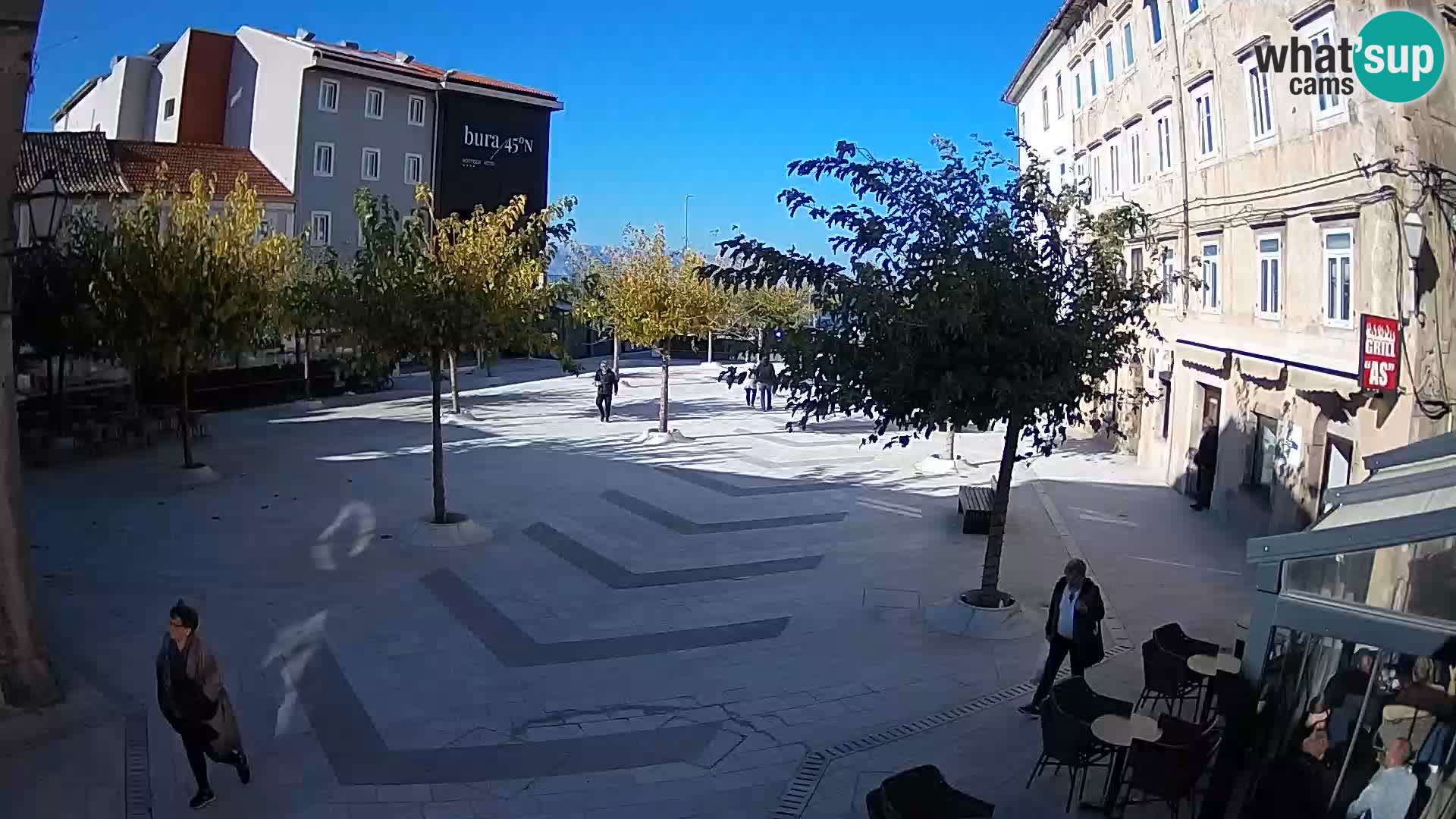 Zentrum der Stadt Senj – Pavlin platz – Live Cam Dalmatia