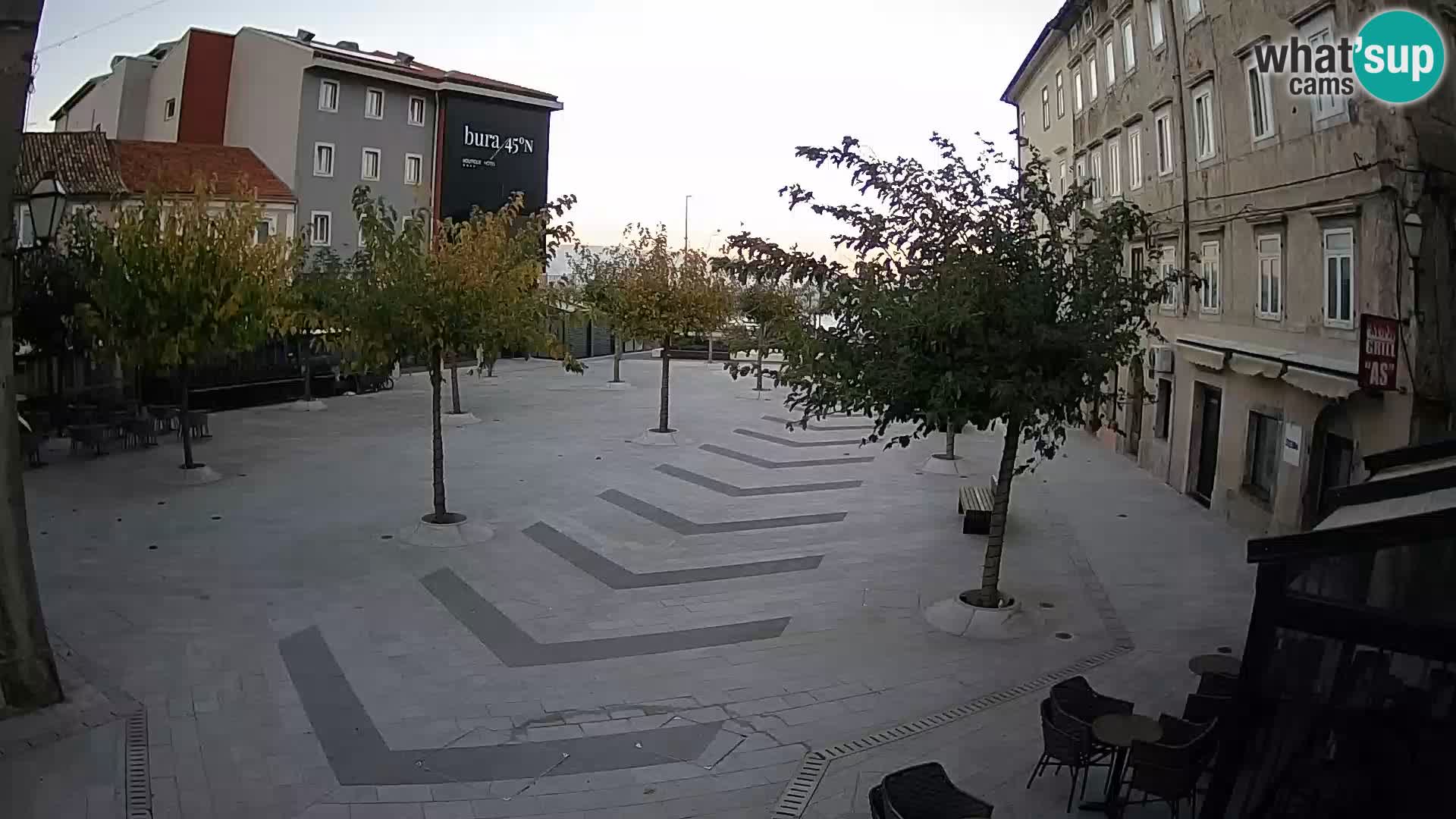 Centro de la ciudad de Senj – plaza Pavlin – Live Cam Dalmacia
