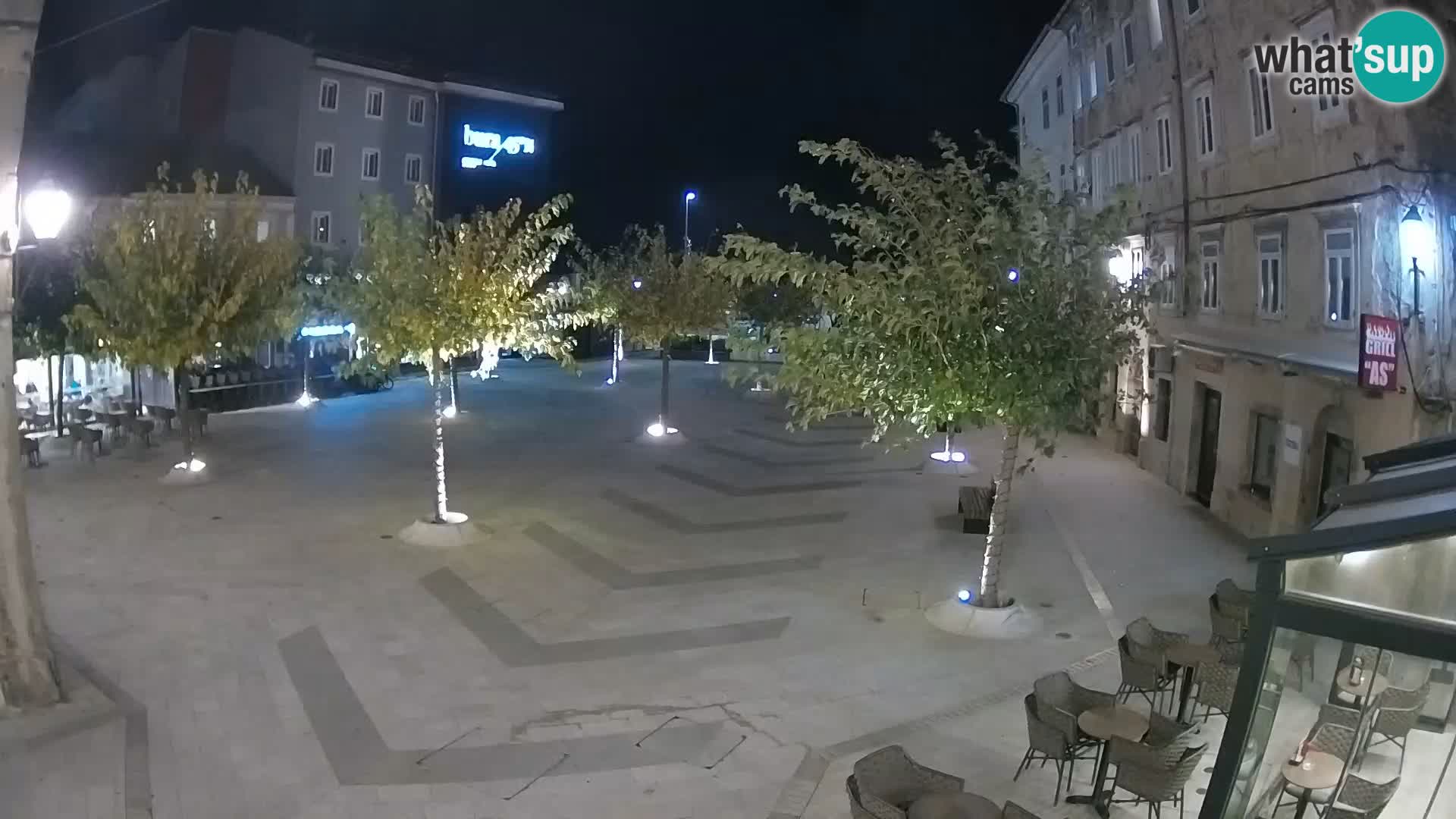 Centar grada Senja – Pavlinski trg – web kamere Dalmacija