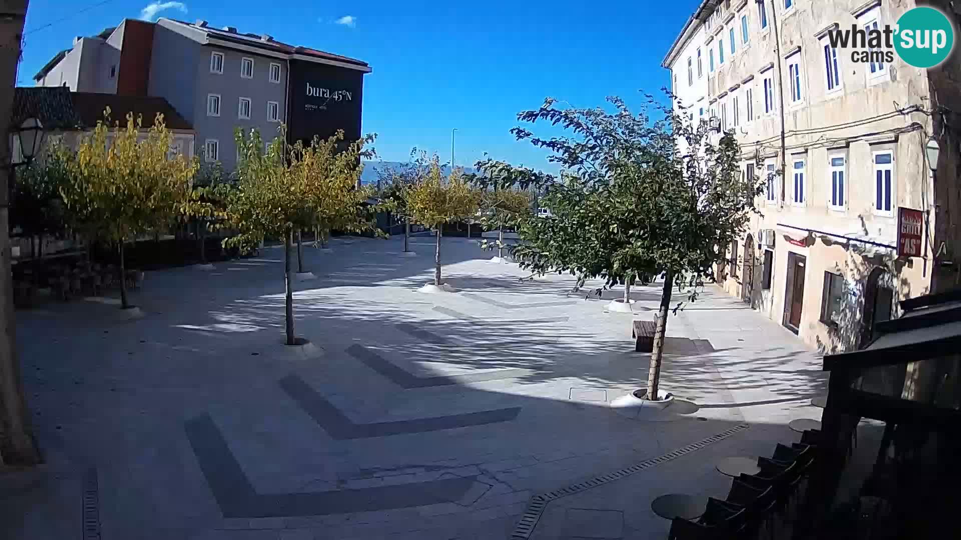 Center mesta Senj – Pavlinski trg – spletne kamere Dalmacija