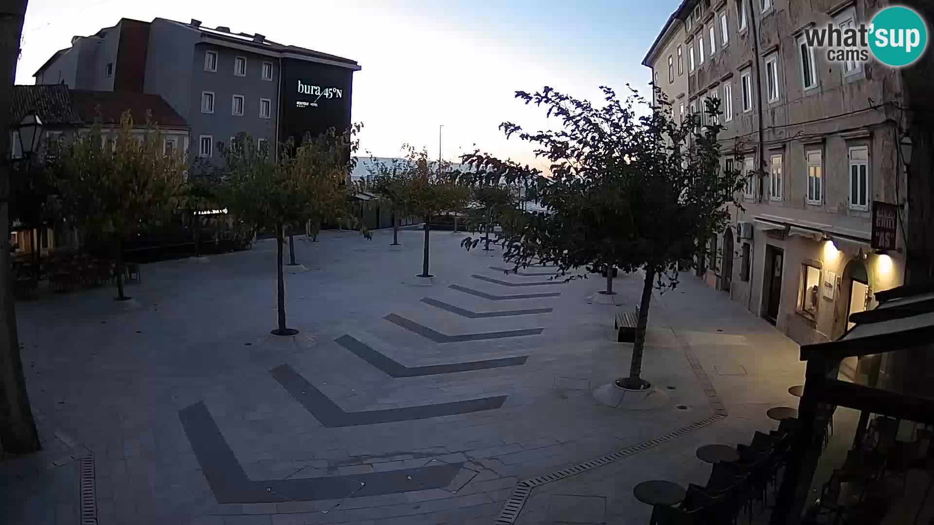 Zentrum der Stadt Senj – Pavlin platz – Live Cam Dalmatia