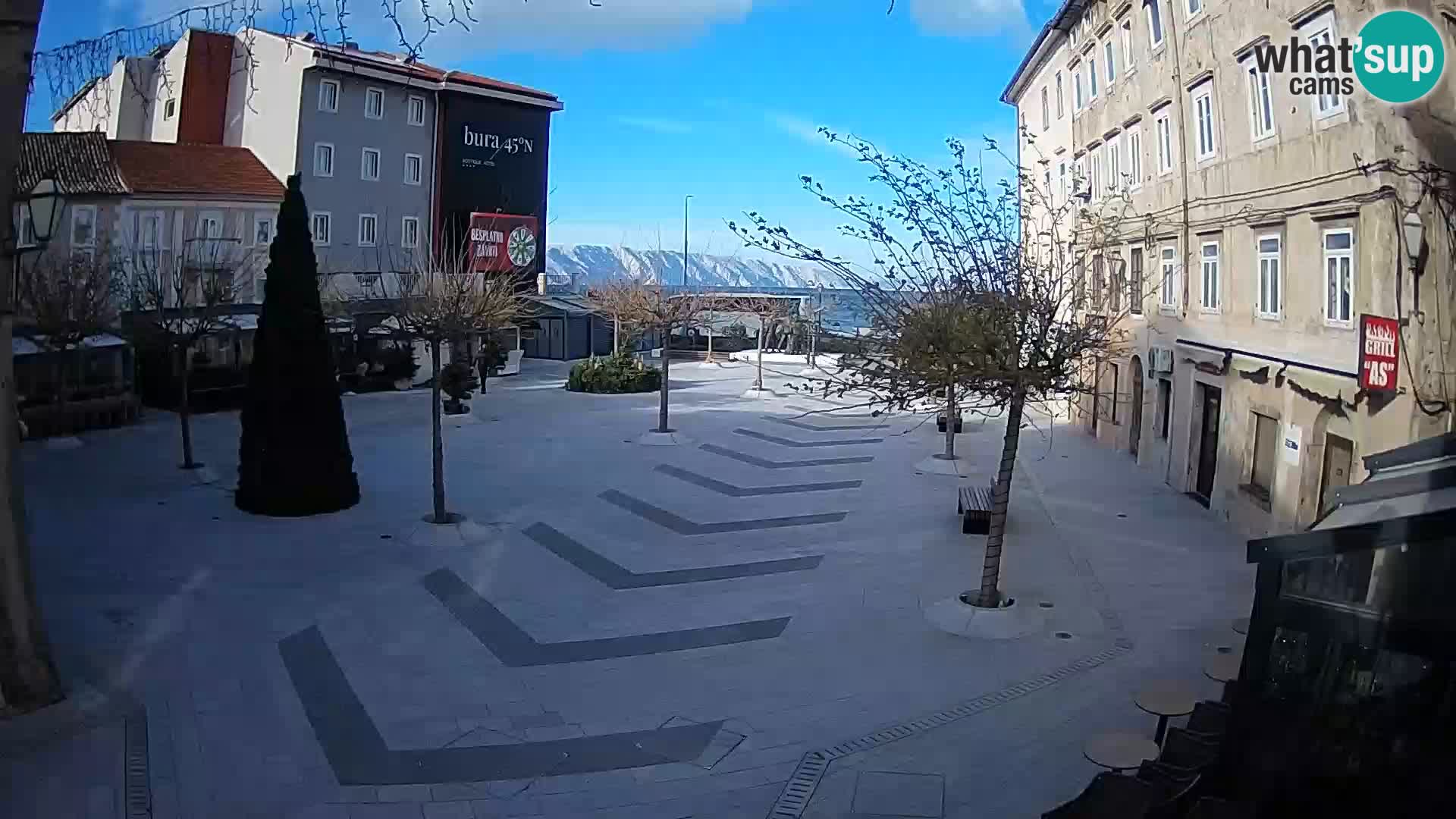 Zentrum der Stadt Senj – Pavlin platz – Live Cam Dalmatia