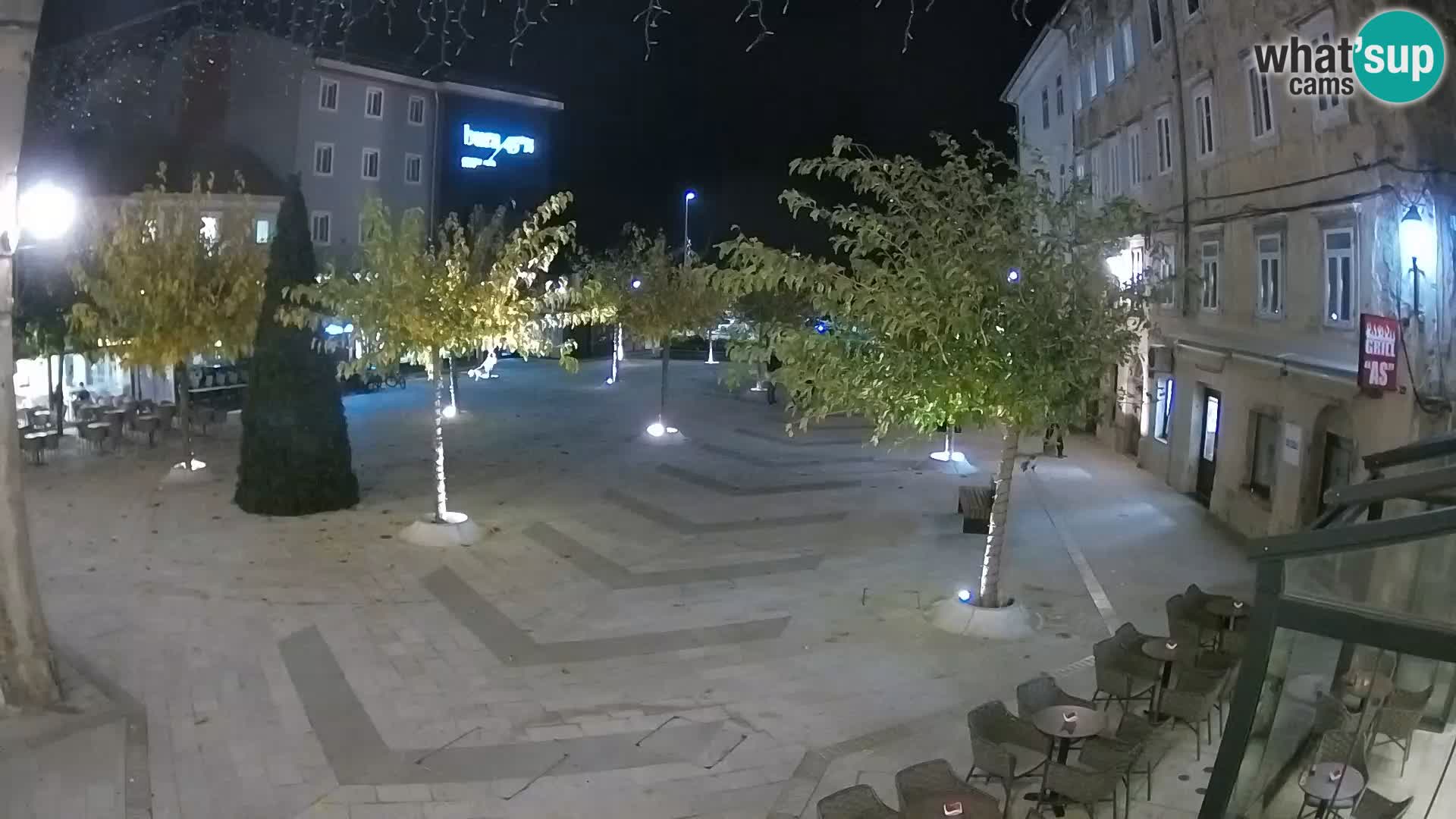 Centar grada Senja – Pavlinski trg – web kamere Dalmacija