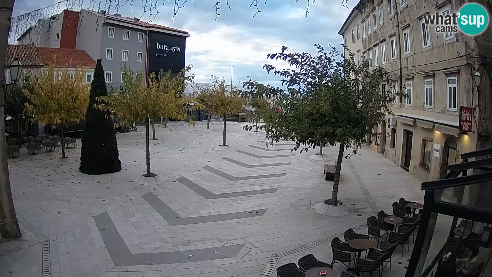 Centro de la ciudad de Senj – plaza Pavlin – Live Cam Dalmacia