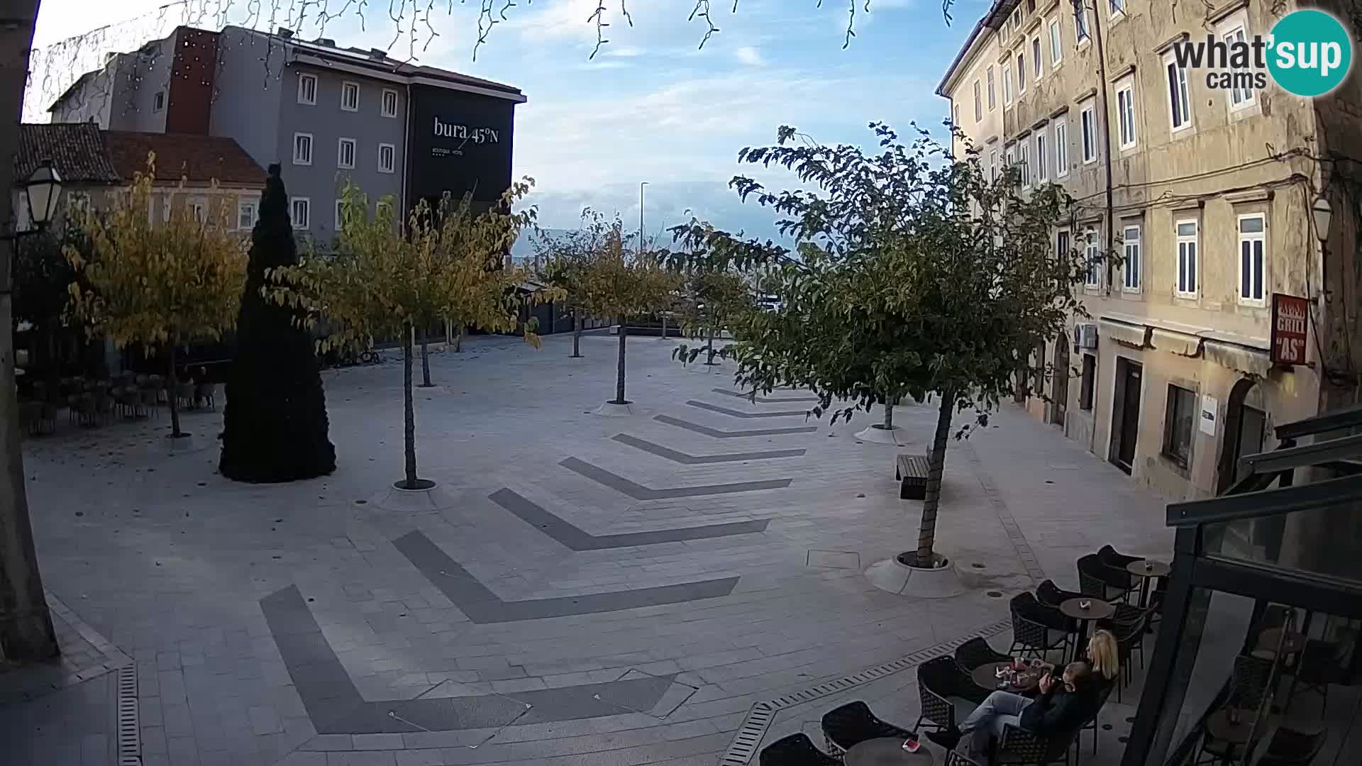 Center mesta Senj – Pavlinski trg – spletne kamere Dalmacija